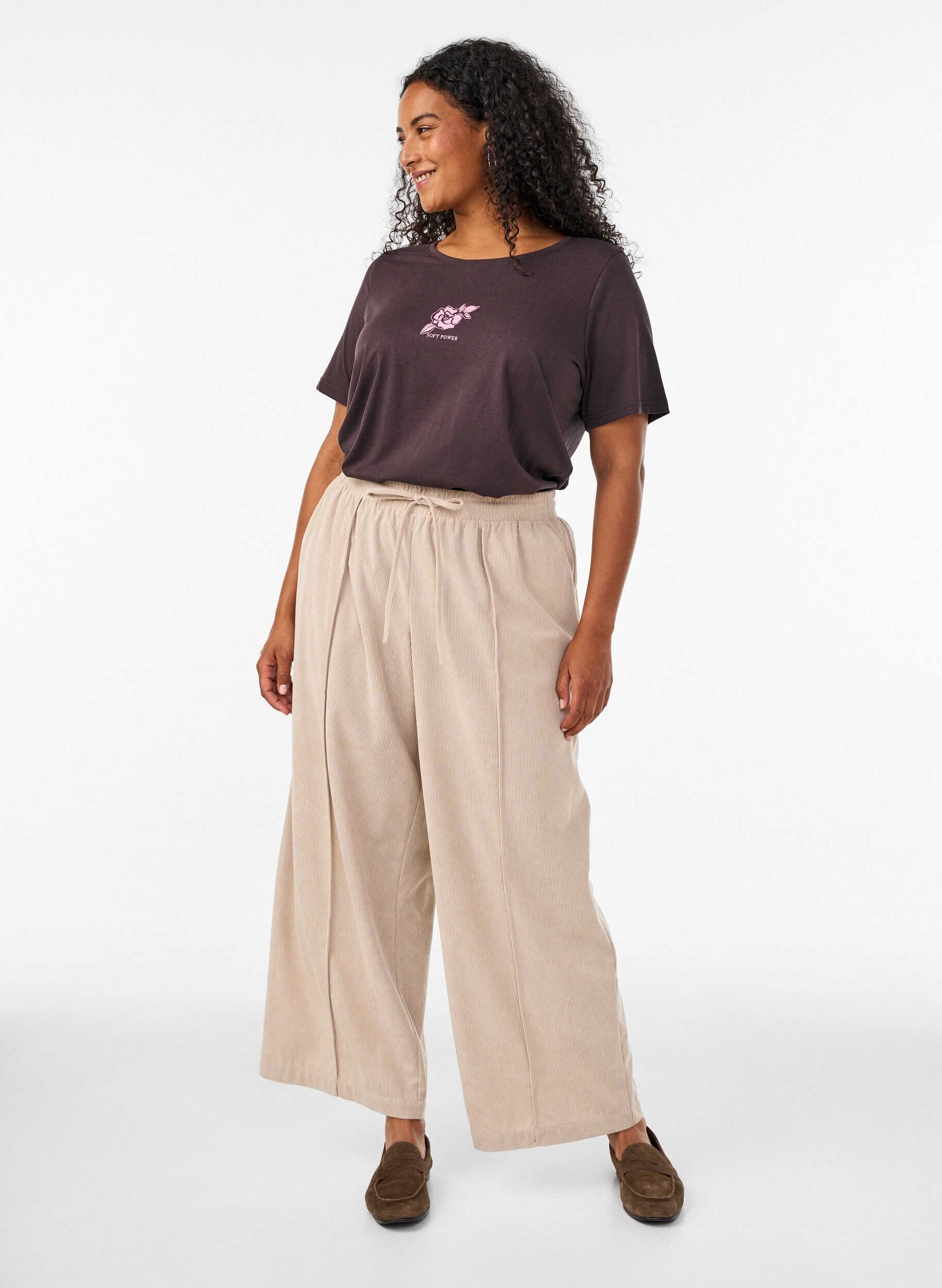 ZizziFl&oslash;jlsbukser med vide ben og h&oslash;j talje, Beige, Model image number 0