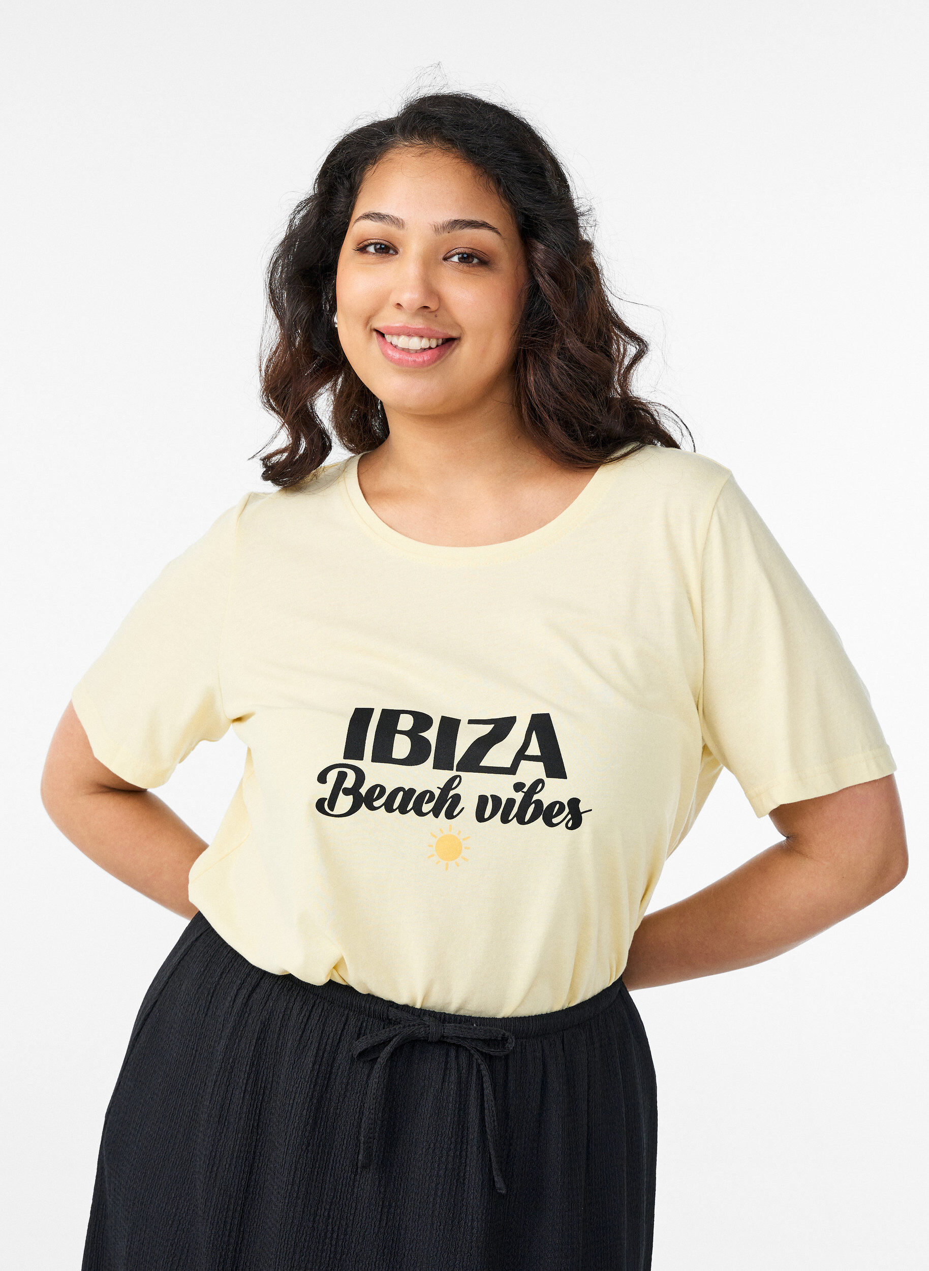T-shirt med motiv, Gul, Model