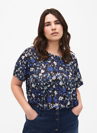 FLASH - T-shirt med blomsterprint, Black Blue Green AOP, Model