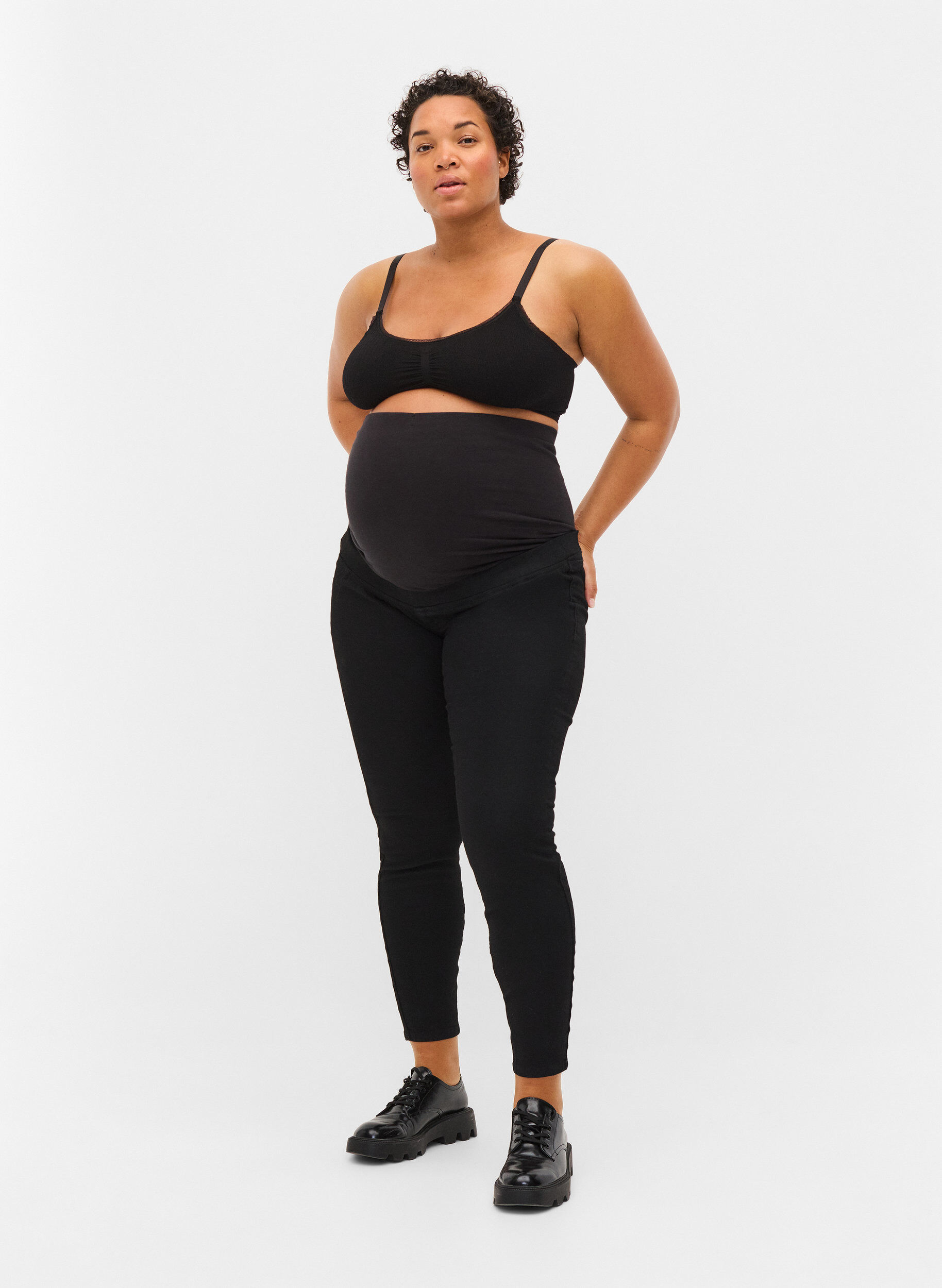 Zizzi Graviditets jeggings med baglommer, Black, Model image number 0