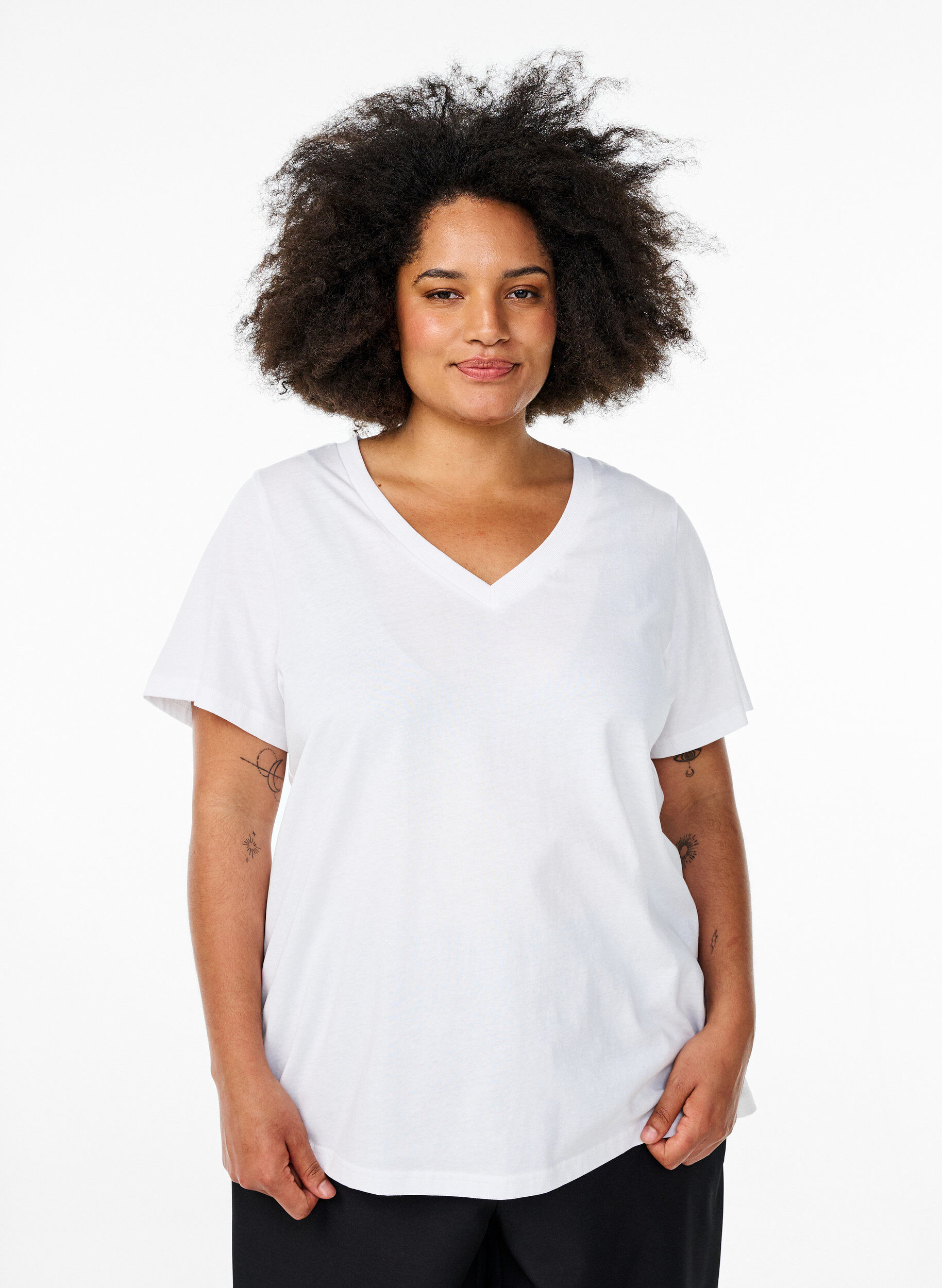 Basis t-shirt i bomuld med V-hals, Hvid, Model