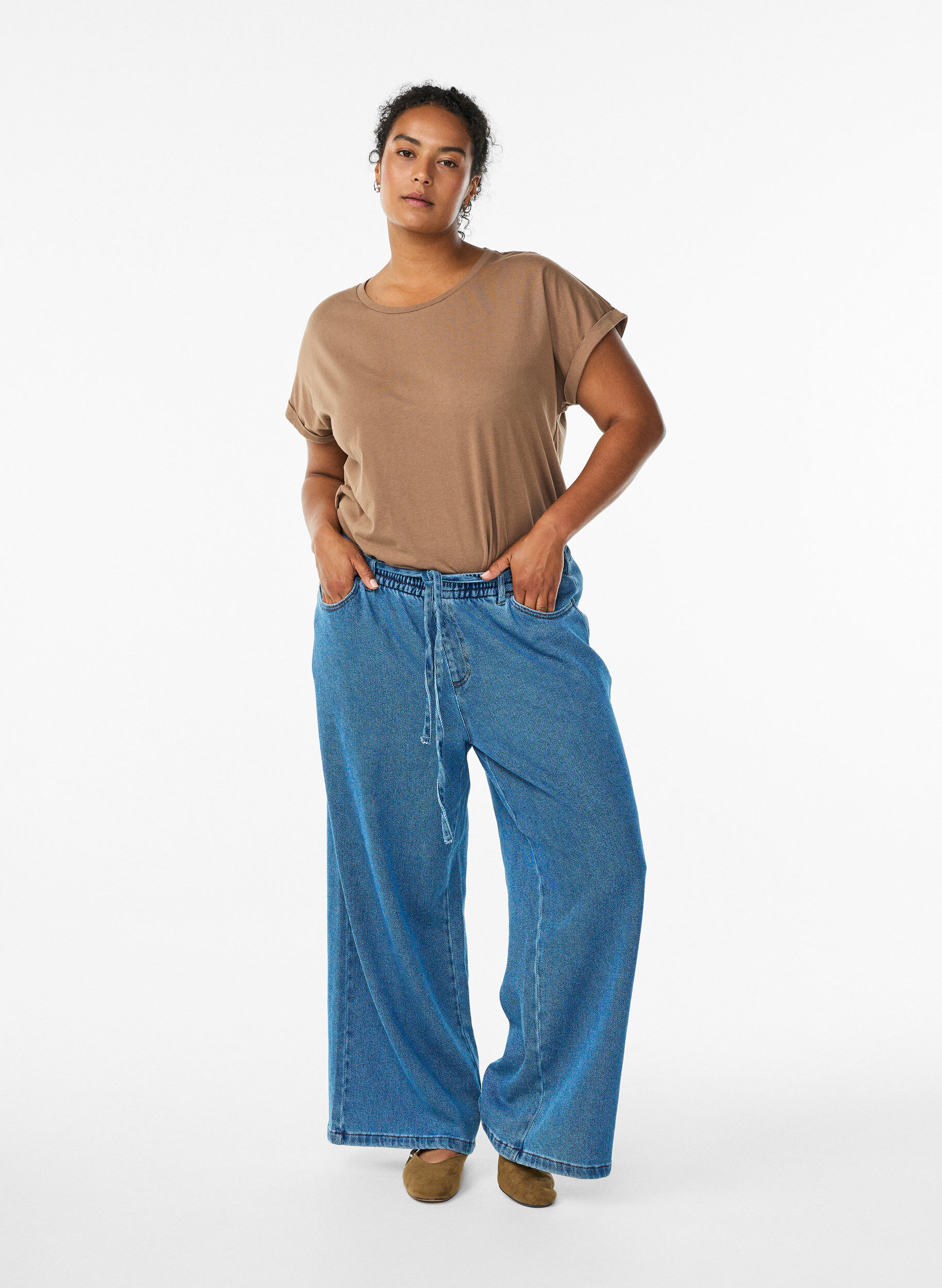 ZizziKort&aelig;rmet t-shirt i bomuldsblanding, Brun, Model image number 1