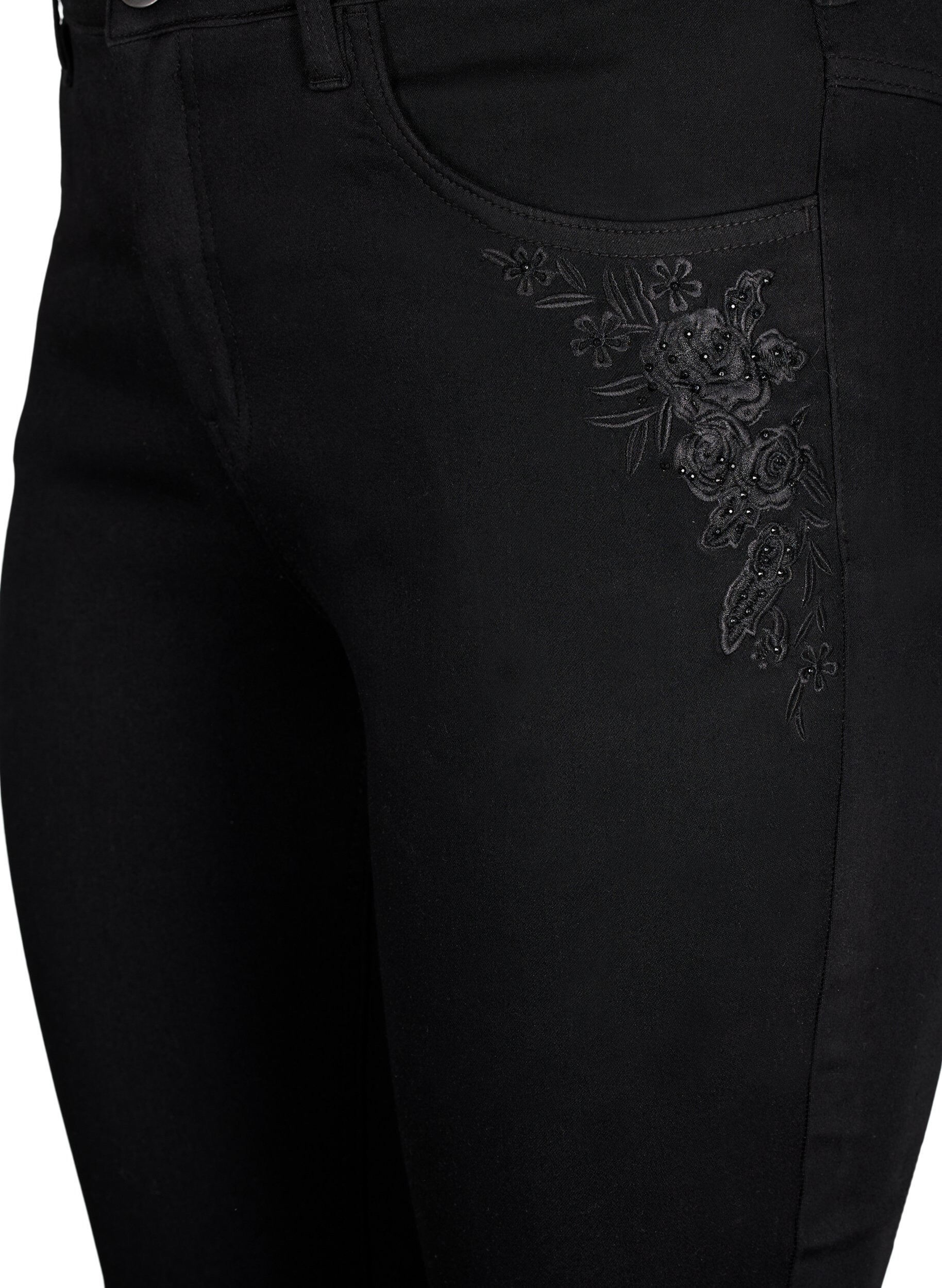 Zizzi Super slim Amy jeans med broderidetalje, Black, Image image number 0