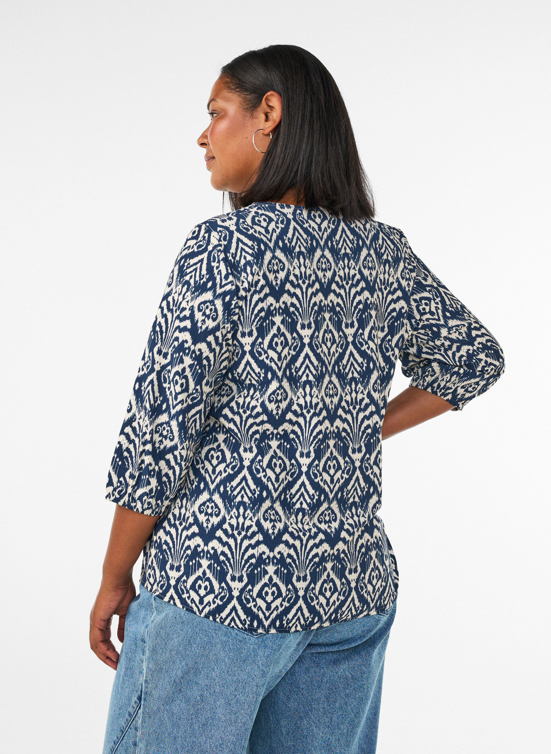 ZizziViskosebluse med m&oslash;nster og 3/4-&aelig;rmer, Bl&aring;, Model image number 2