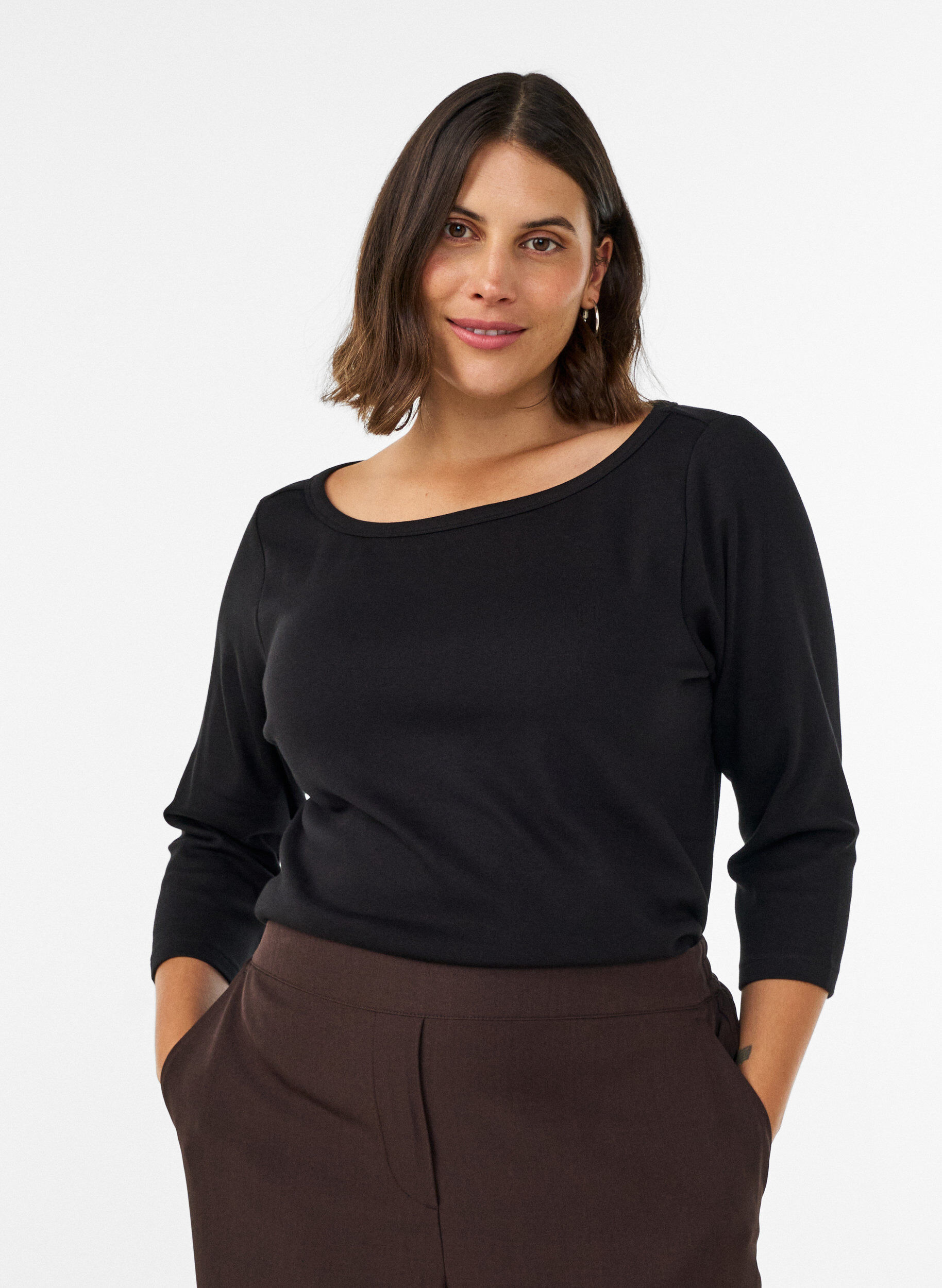 ZizziBasis T-shirt med b&aring;dudsk&aelig;ring og 3/4-&aelig;rmer, Sort, Model image number 0