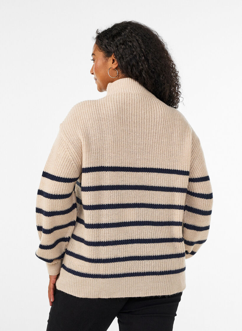 Striktr&oslash;je med h&oslash;j hals og lynl&aring;s, Vanilla, Model image number 2