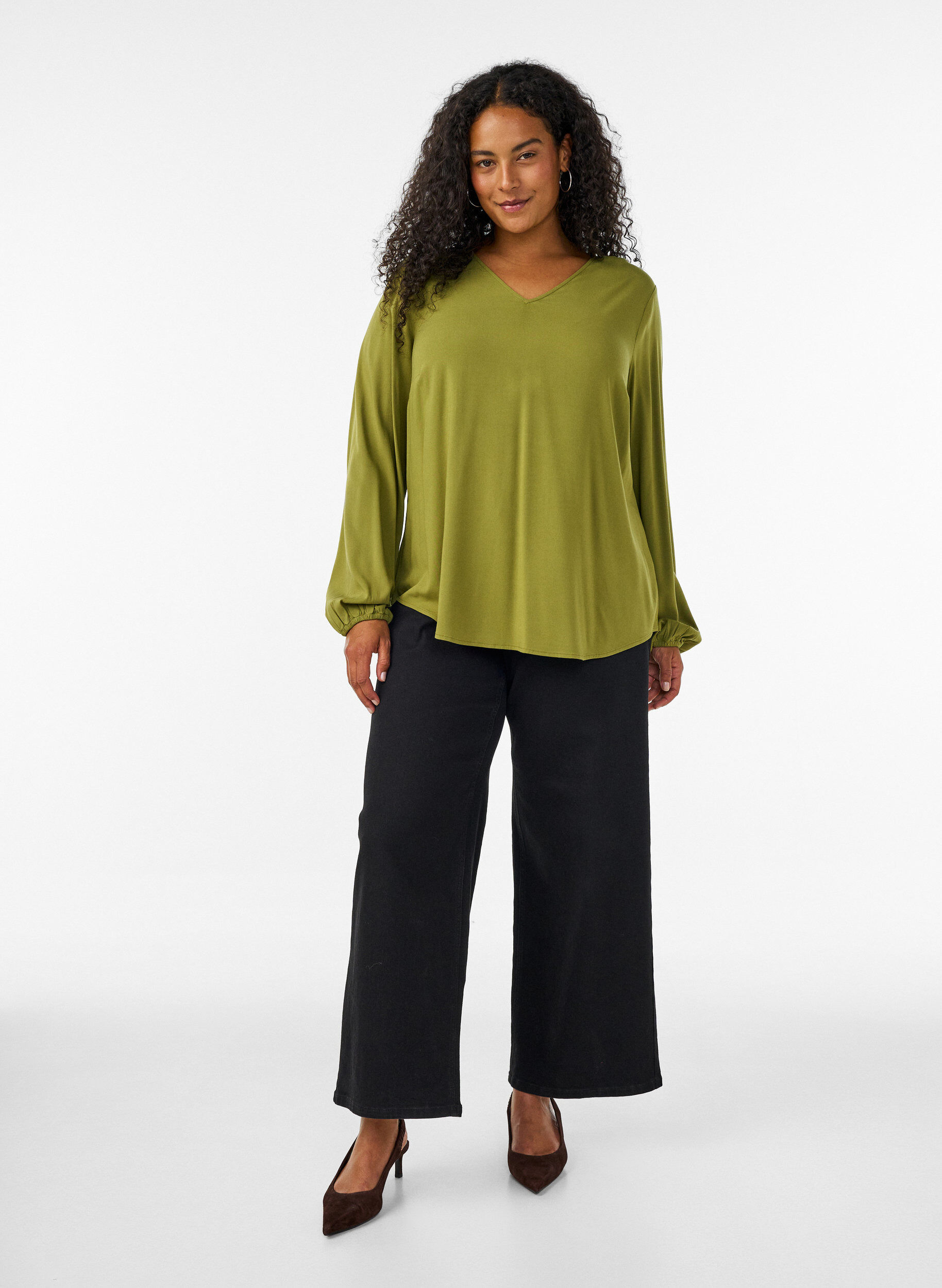 ZizziViskosebluse med V-hals og lange &aelig;rmer, Gr&oslash;n, Model image number 1