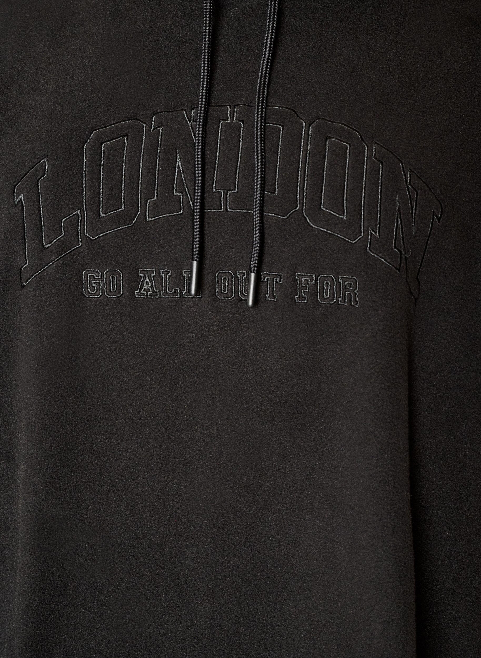 ZizziFleecehoodie med h&oslash;j hals og broderet tekst, Sort, Packshot image number 2
