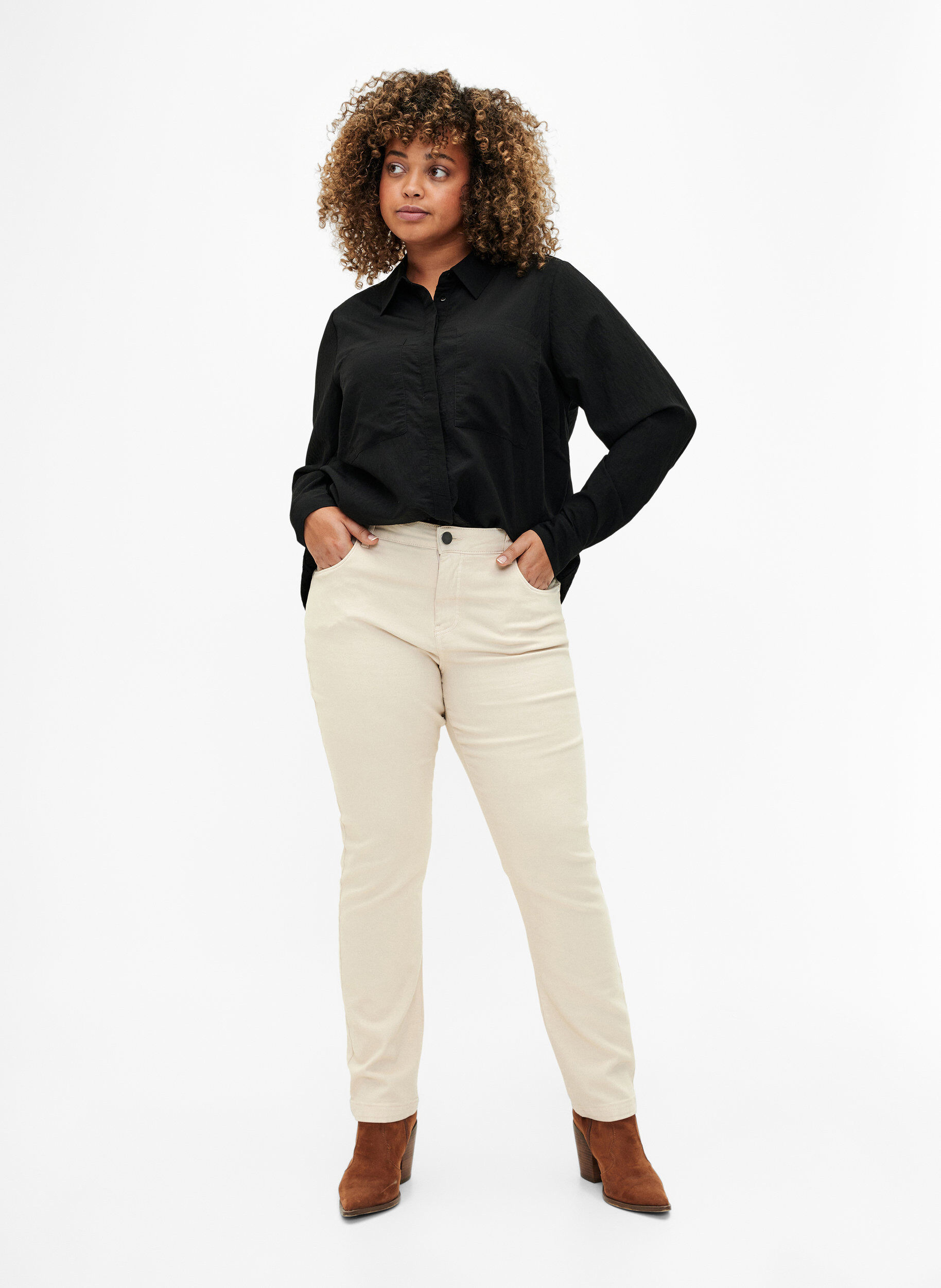 Zizzi Slim fit Emily jeans med regul&aelig;r talje, Oatmeal, Model image number 0