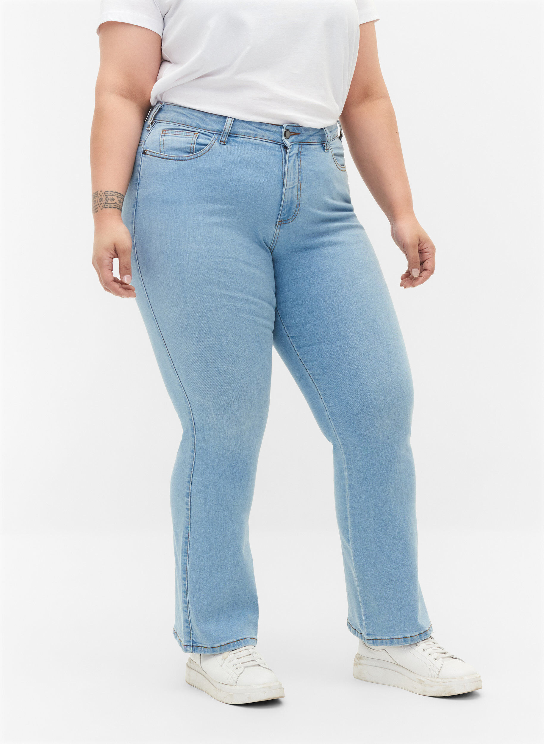 Zizzi Ellen bootcut jeans med h&oslash;j talje, Bl&aring;, Model image number 2