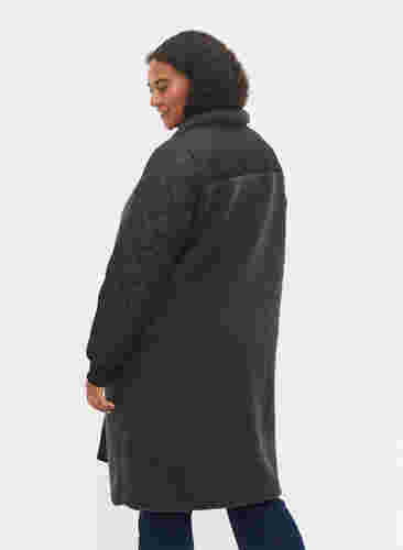 Quiltet jakke med teddy og knaplukning, Black Comb, Model image number 1