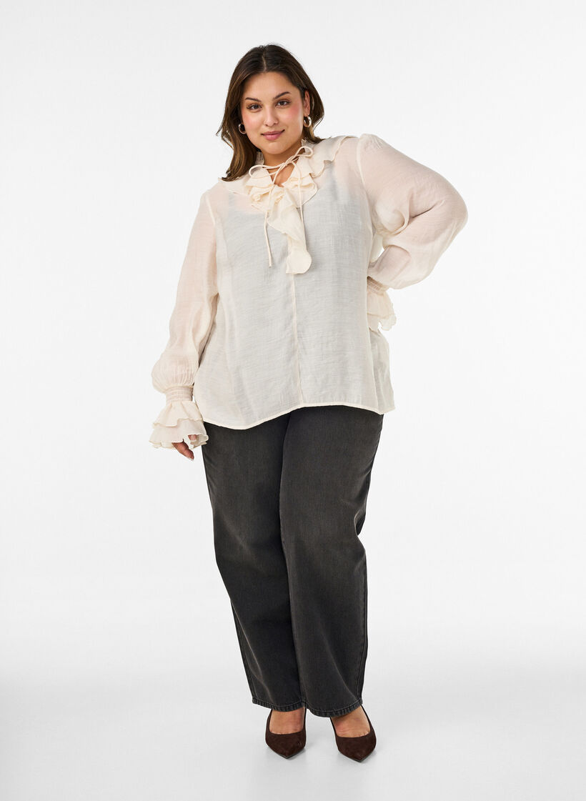 Bluse i viskose med fl&aelig;ser og lange &aelig;rmer, Vanilla, Model image number 1