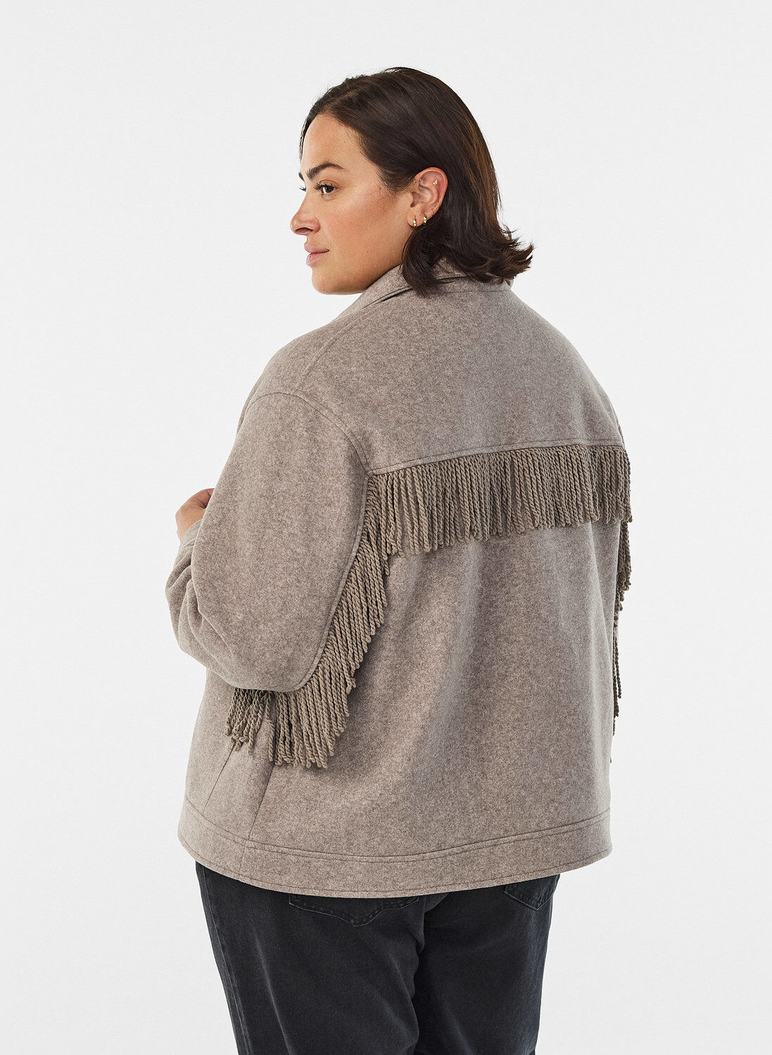 Zizzi Kort skjortejakke med frynser, Beige, Model image number 2