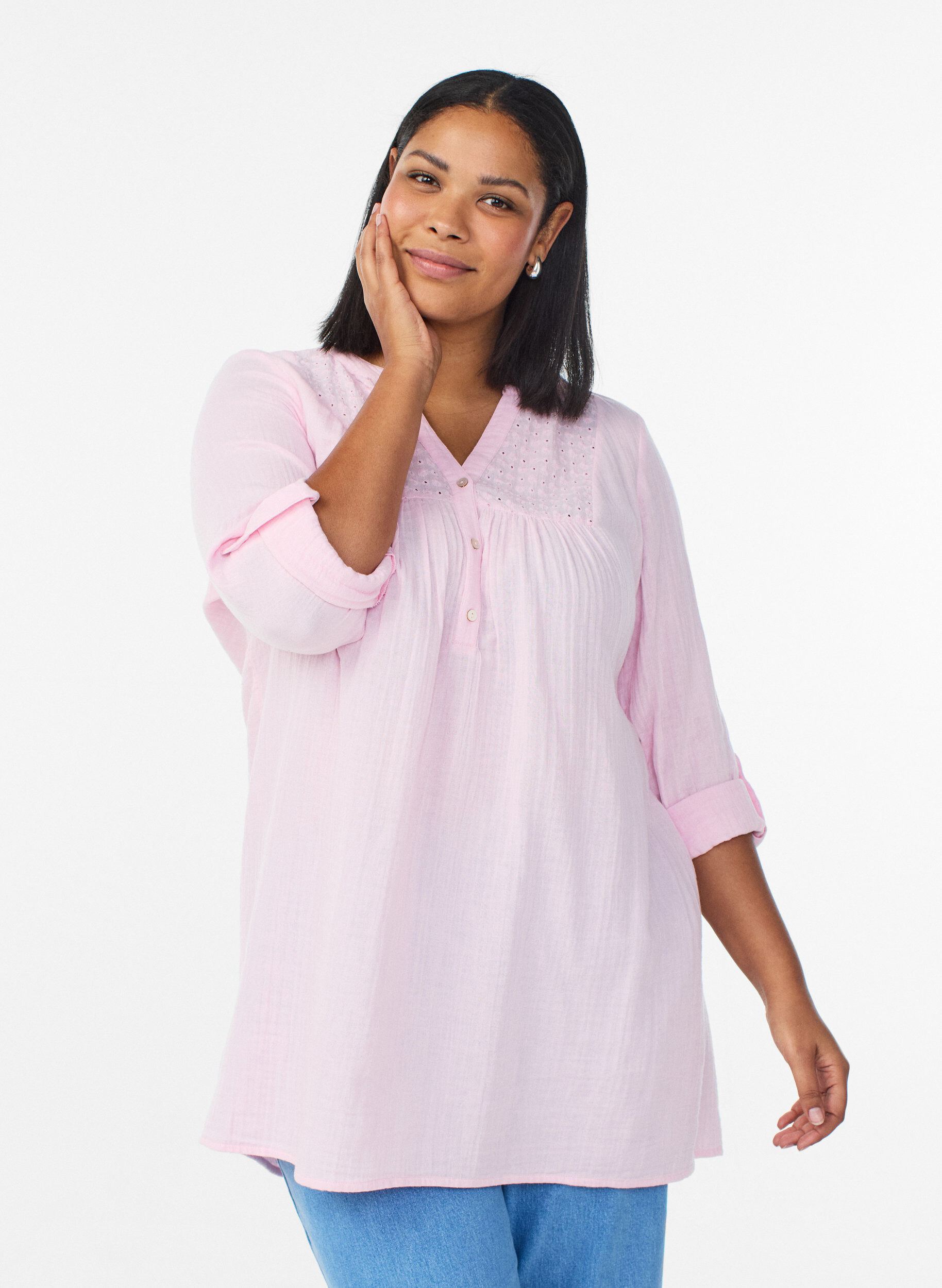 Tunika i bomuldsmusselin med broderi anglaise, Lyser&oslash;d, Model