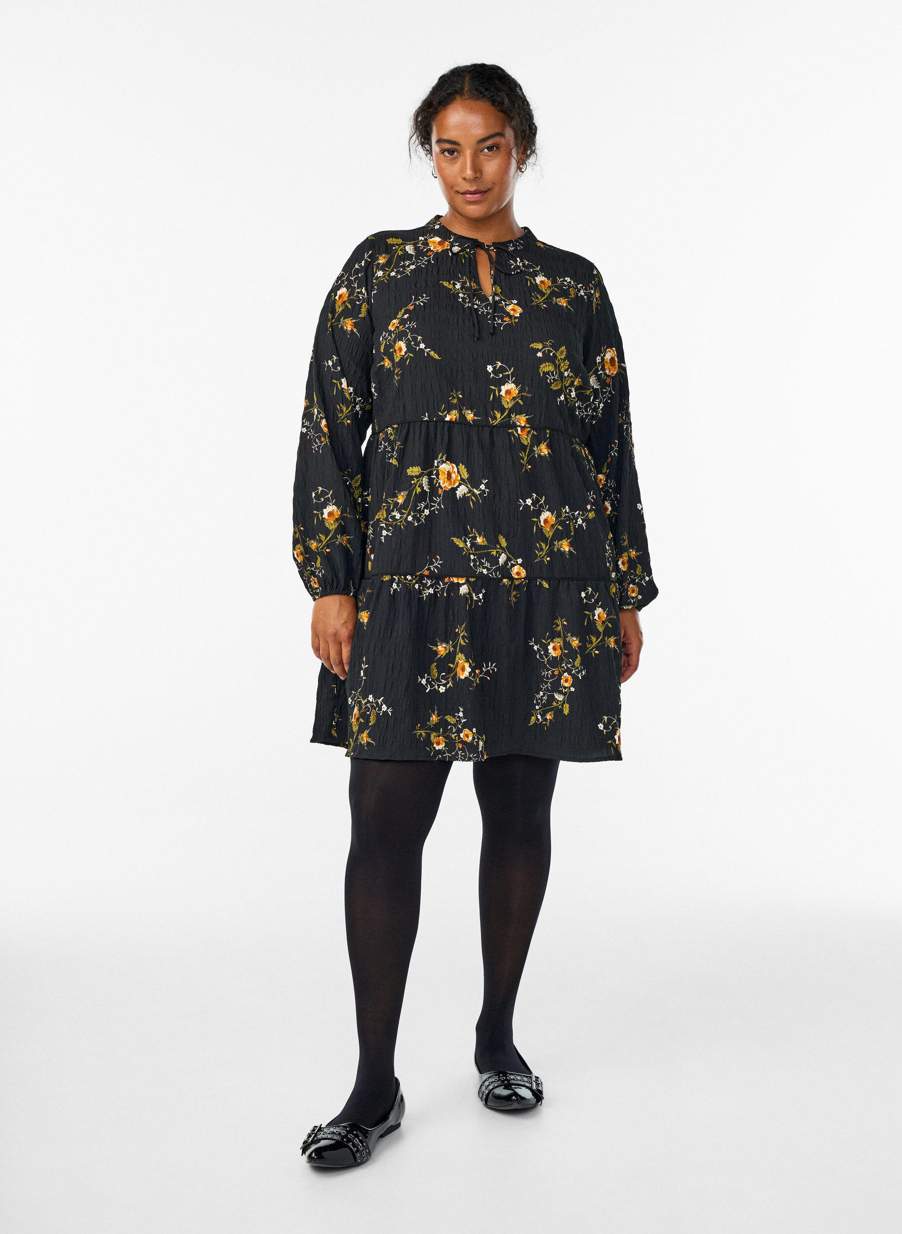 ZizziKjole med blomsterprint og bindeb&aring;nd, Sort, Model image number 1