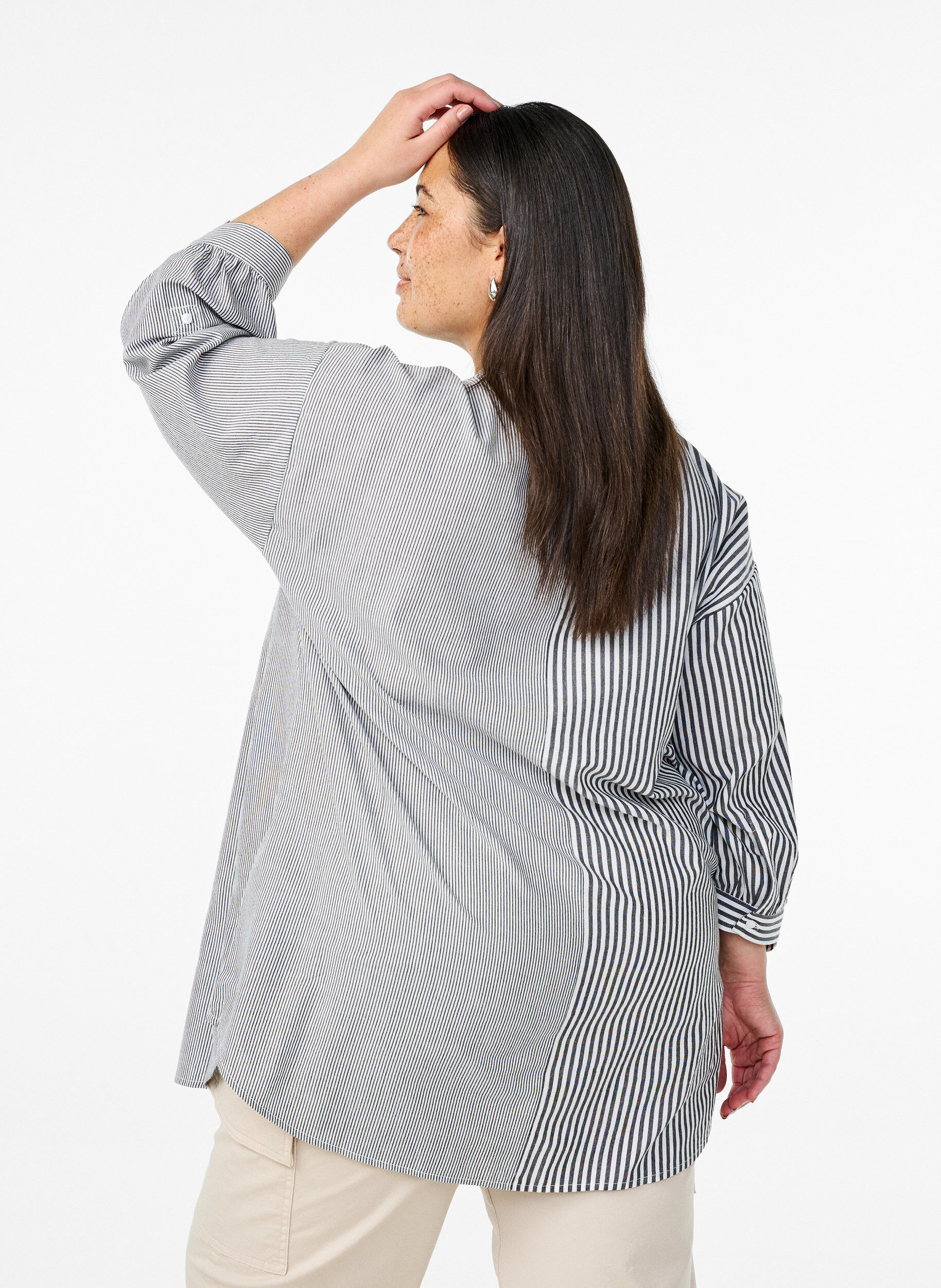 Zizzi Stribet tunika med 3/4 &aelig;rmer, Sort, Model image number 2