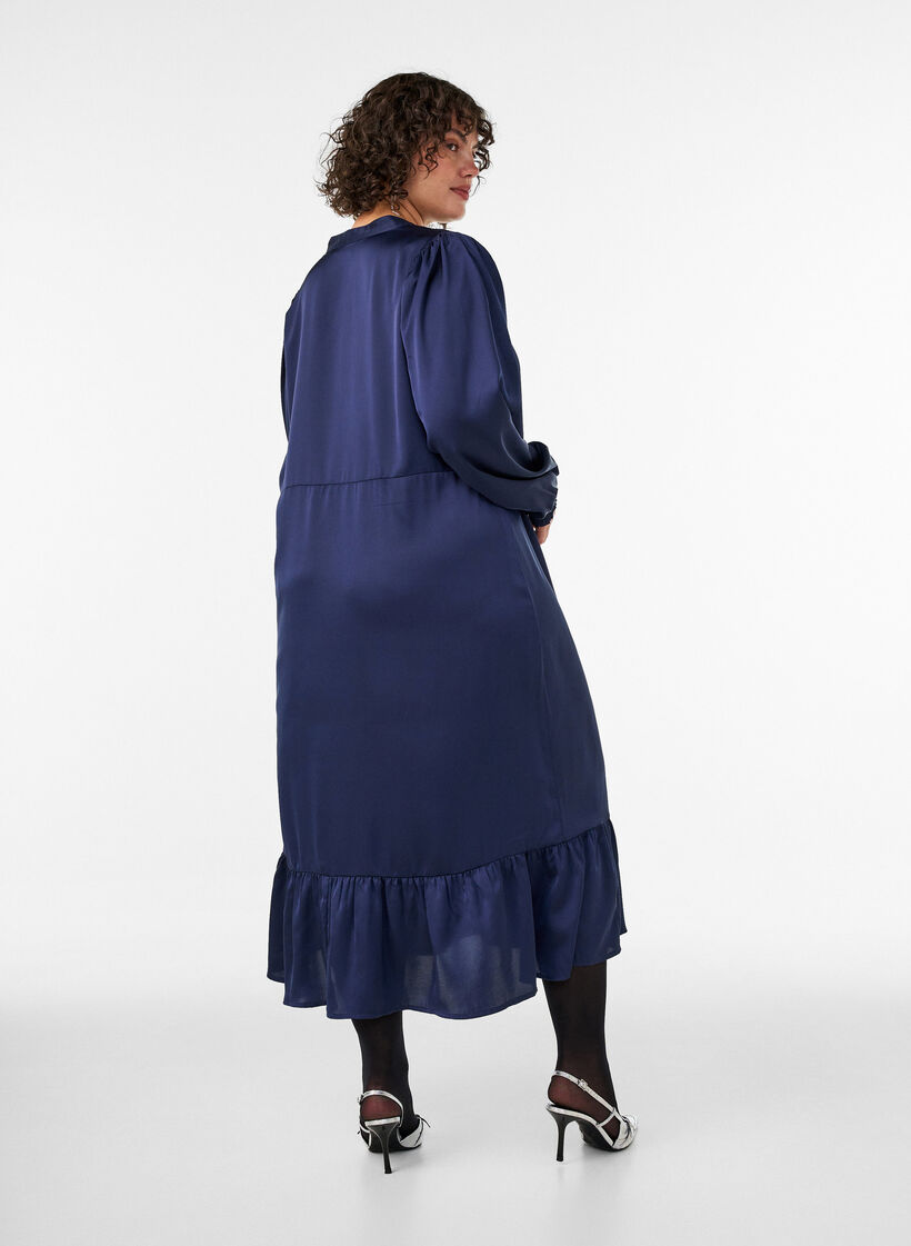 Satinkjole med lange &aelig;rmer og V-udsk&aelig;ring, Bl&aring;, Model image number 1
