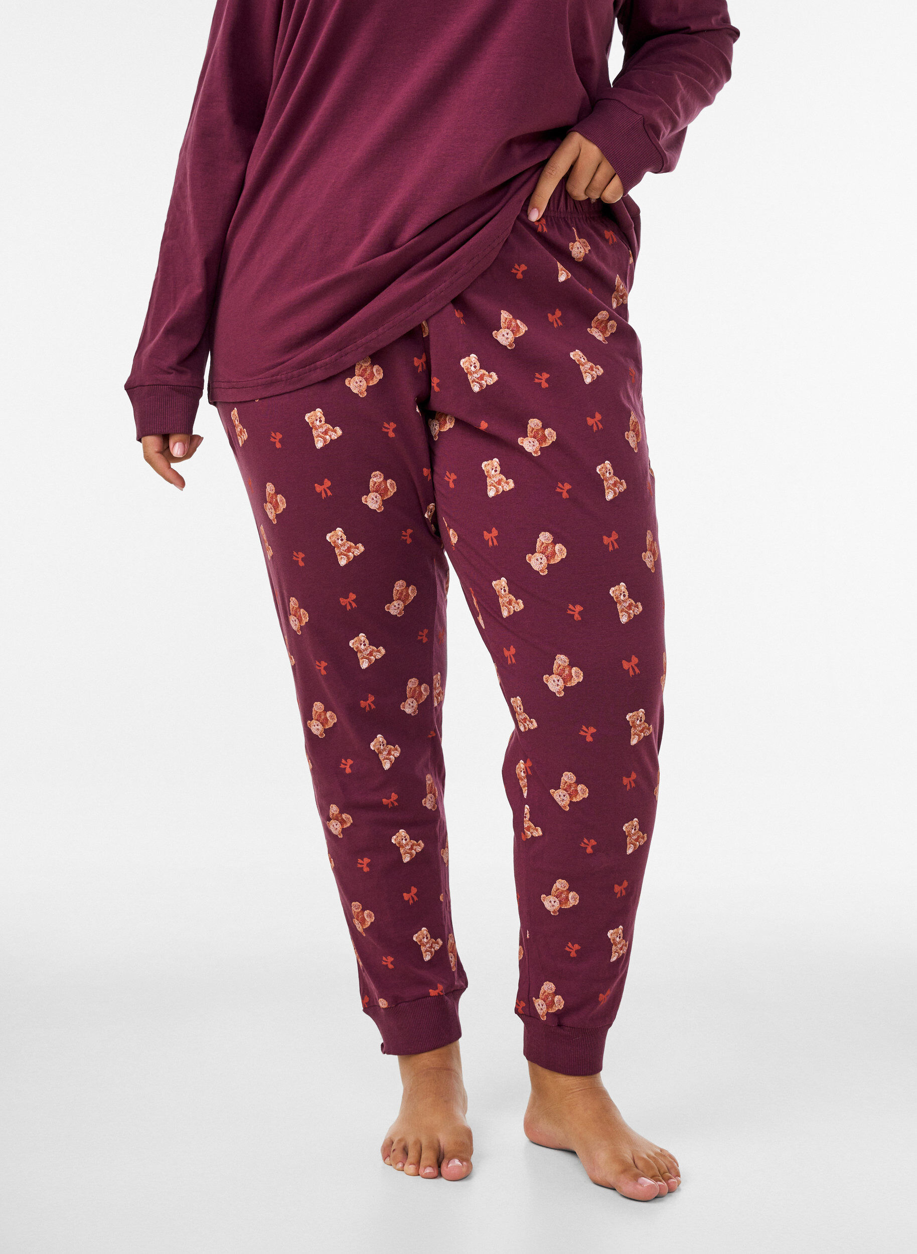 Natbukser med print, R&oslash;d, Model