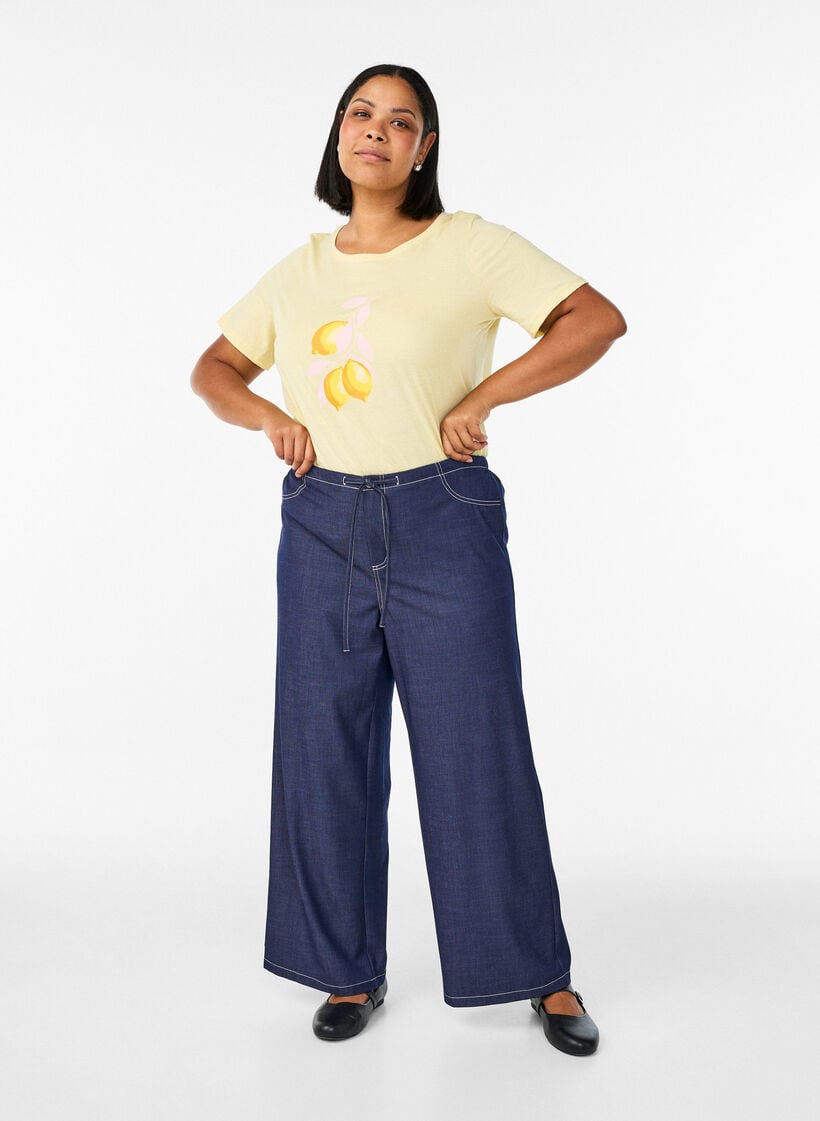 T-shirt med motiv, Gul, Model image number 1