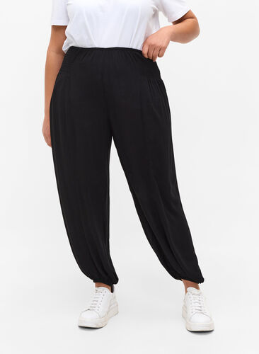 Løstsiddende bukser med smockdetalje, Black, Model image number 1