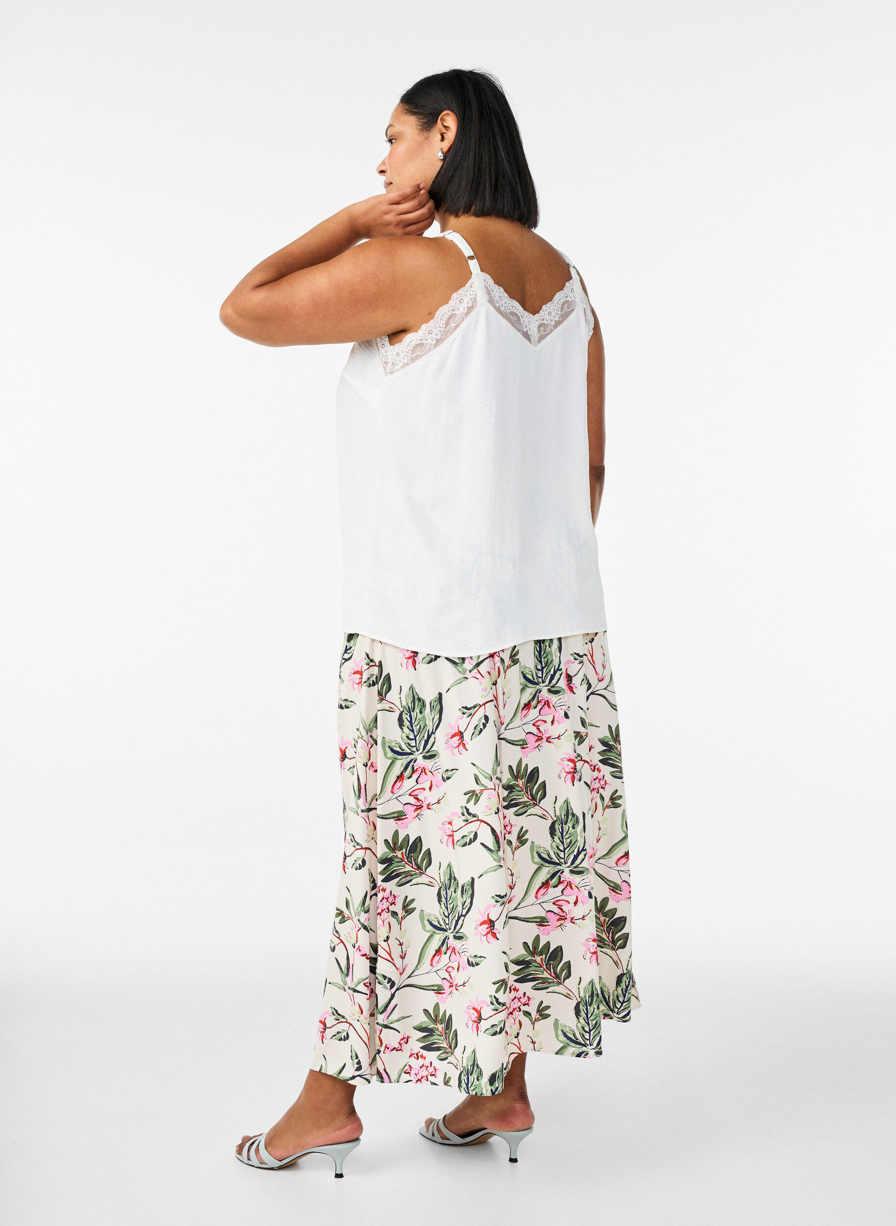 ZizziMaxinederdel i viskose med smock, Vanilla, Model image number 1