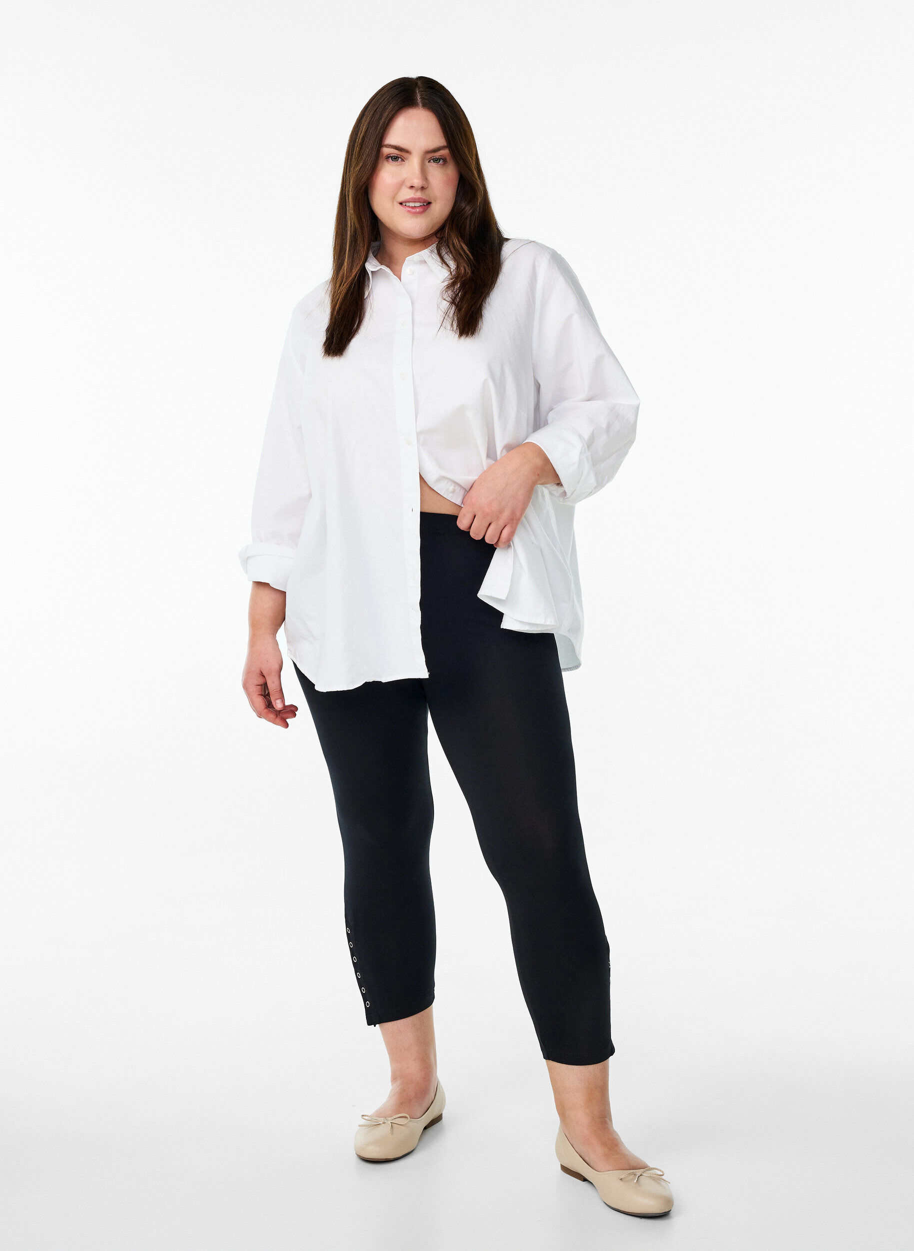 Zizzi 3/4 leggings med knapper, Sort, Model image number 1
