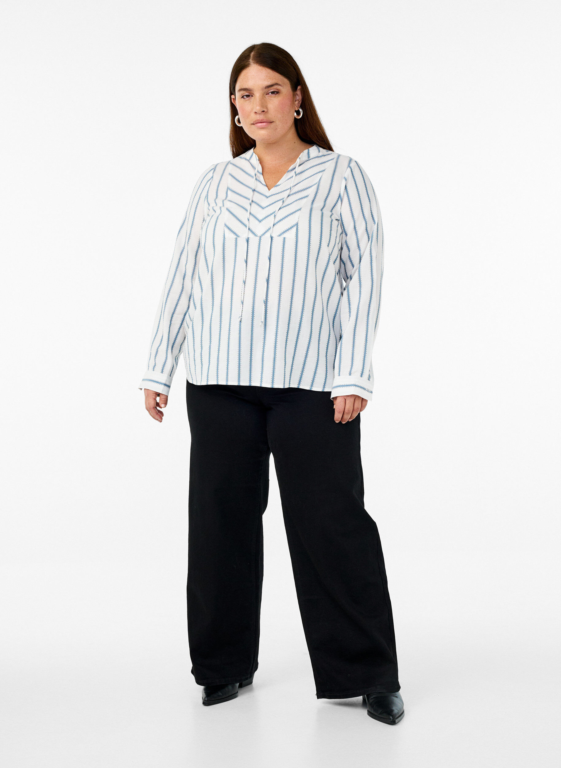 Zizzi Stribet bluse med bindedetalje, Hvid, Model image number 1