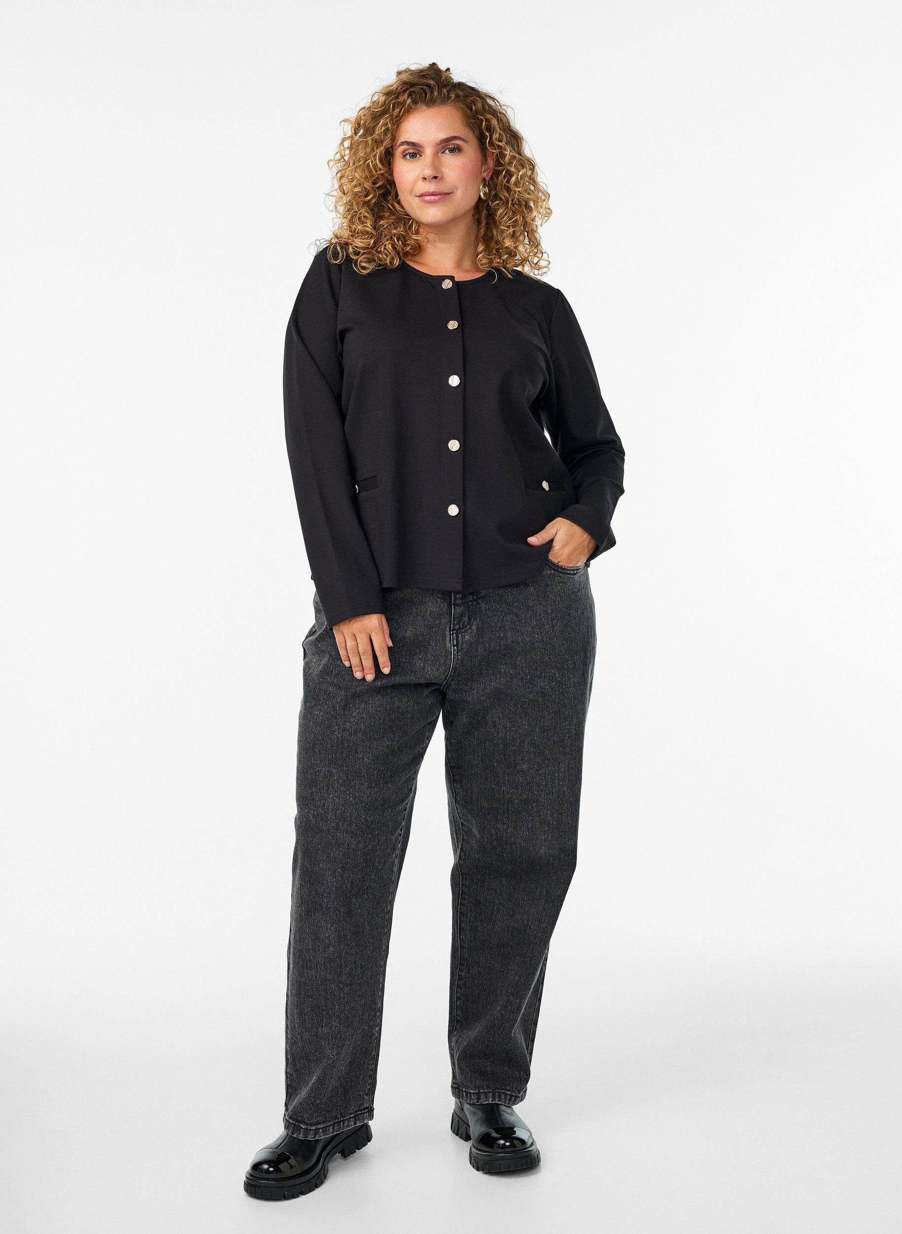 Zizzi Cardigan med dekorative knapper, Sort, Model image number 1