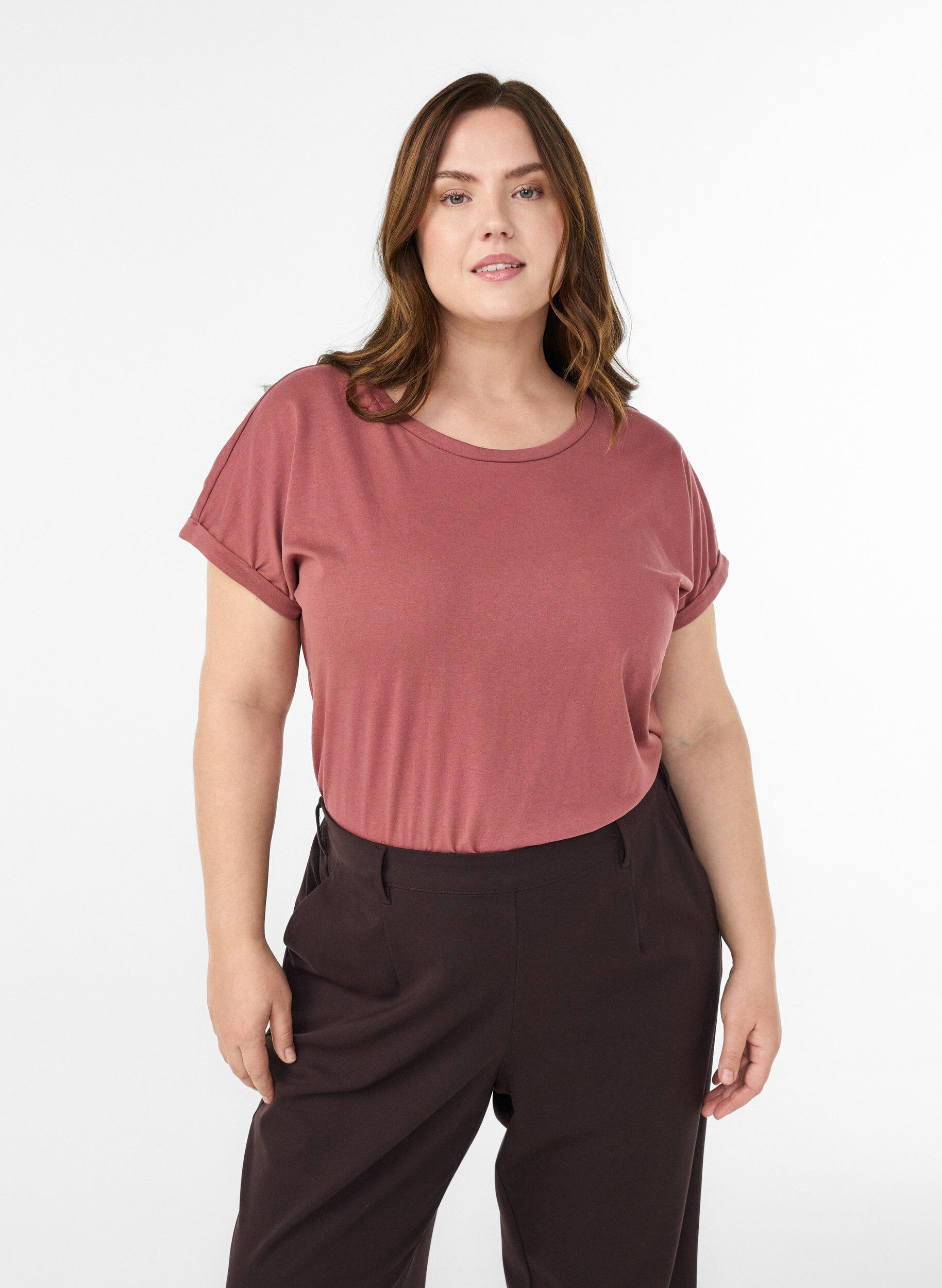 Kort&aelig;rmet t-shirt i bomuldsblanding, Lyser&oslash;d, Model