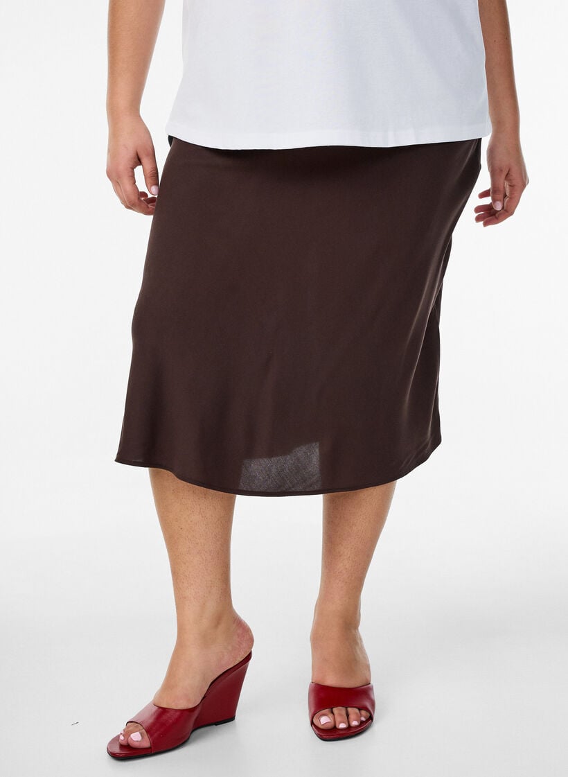 Nederdel i viskose med elastisk talje, Brun, Model image number 2
