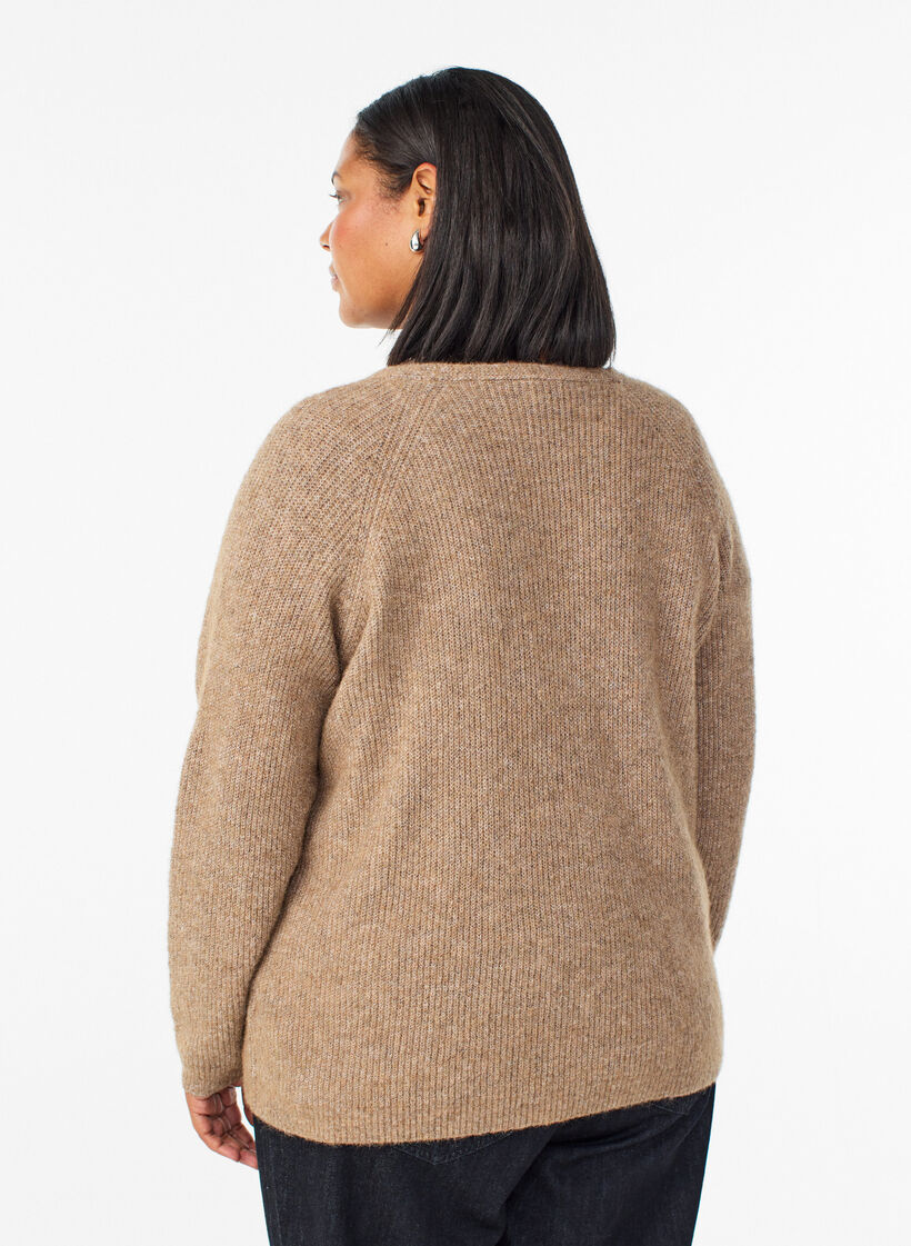 Strikbluse med V-hals og raglan&aelig;rmer, Brun, Model image number 2