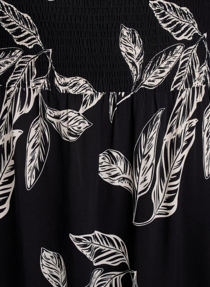 Maxinederdel i viskose med smock, Sort, Packshot image number 2