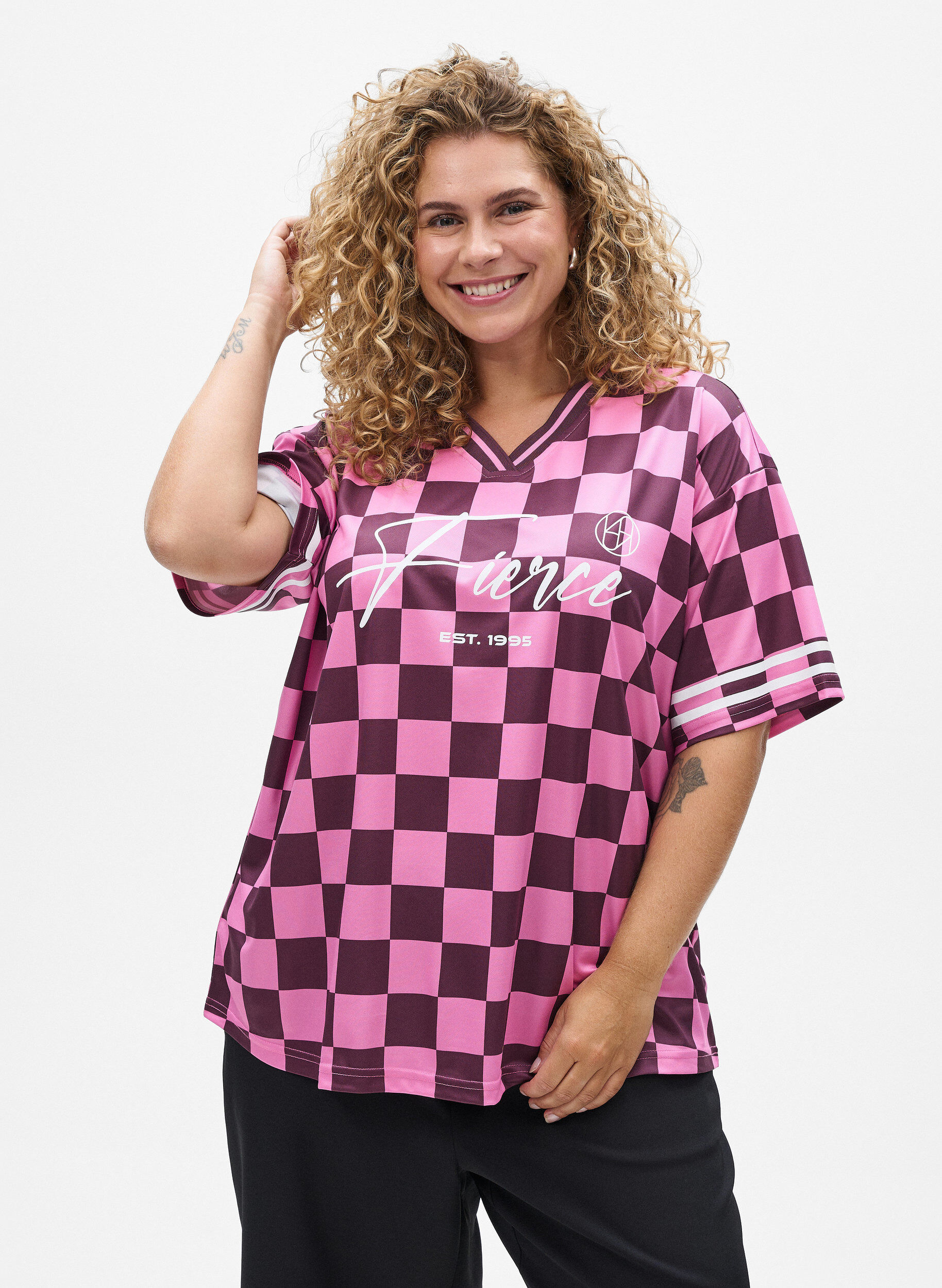 Sporty t-shirt med tern og tekstmotiv , R&oslash;d, Model