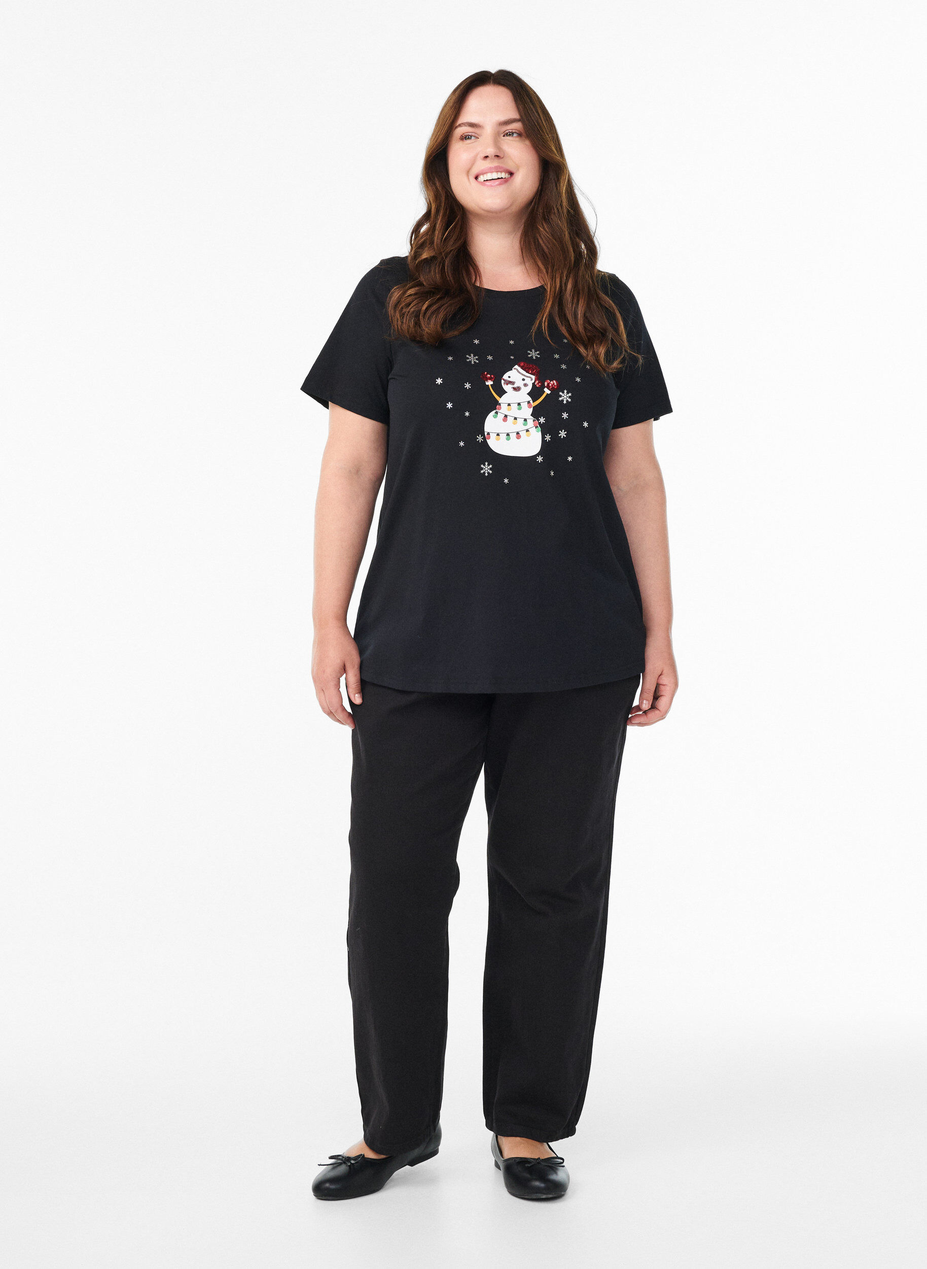 Zizzi Jule t-shirt i &oslash;kologisk bomuld, Sort, Model image number 1