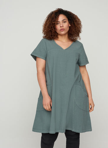 Kortærmet kjole i bomuld, Balsam Green, Model image number 0