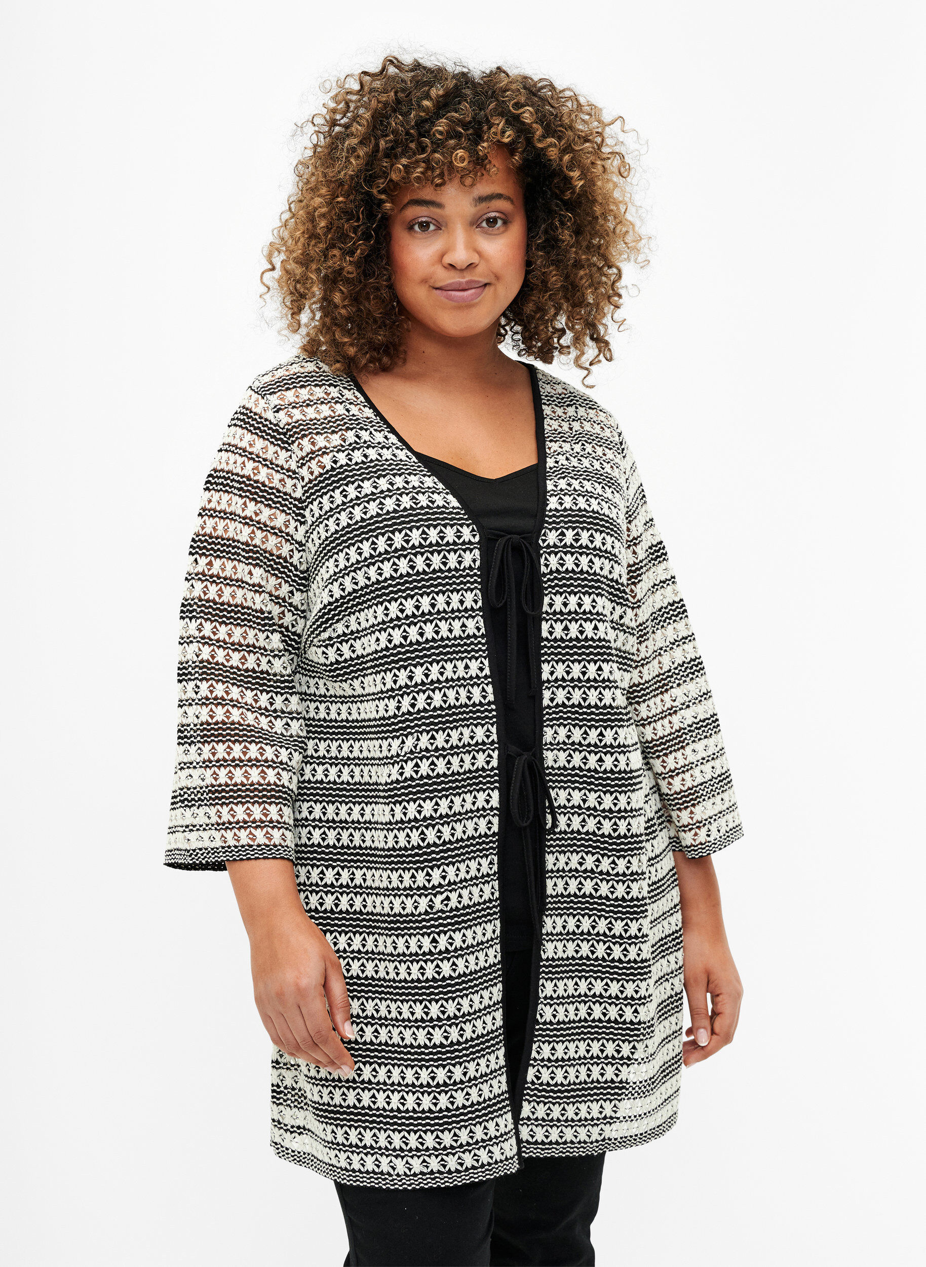Zizzi H&aelig;klet cardigan med bindeb&aring;nd, Black White, Model image number 0