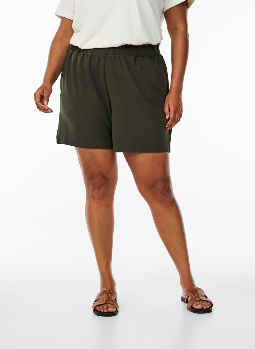 L&oslash;se shorts med lommer, Gr&oslash;n, Model image number 2