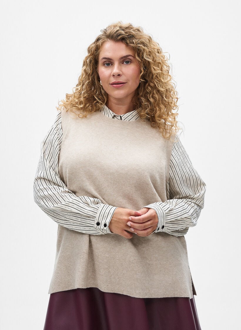 Strikvest med ribkanter, Beige, Model image number 0