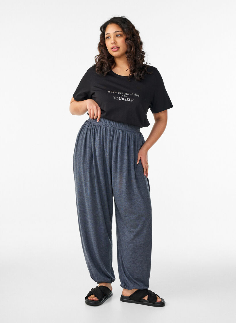 T-shirt med motiv, Sort, Model image number 1