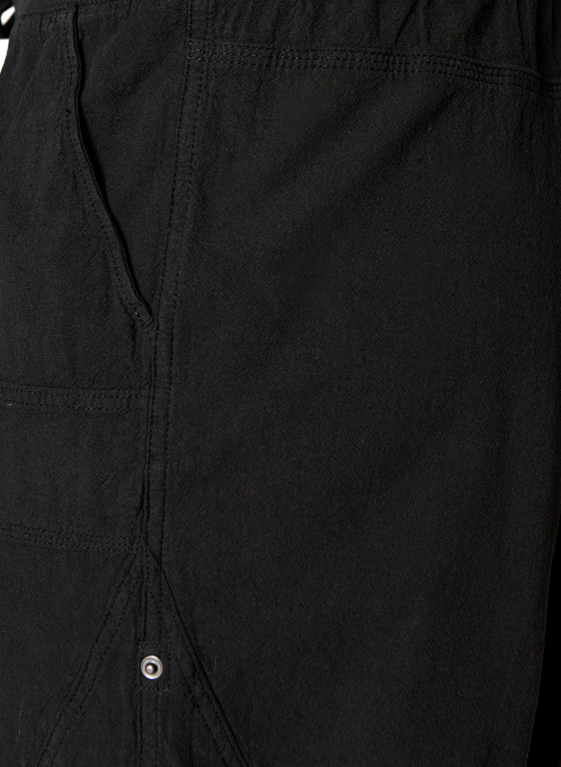 ZizziL&oslash;se shorts i bomuld med lommer, Sort, Packshot image number 3