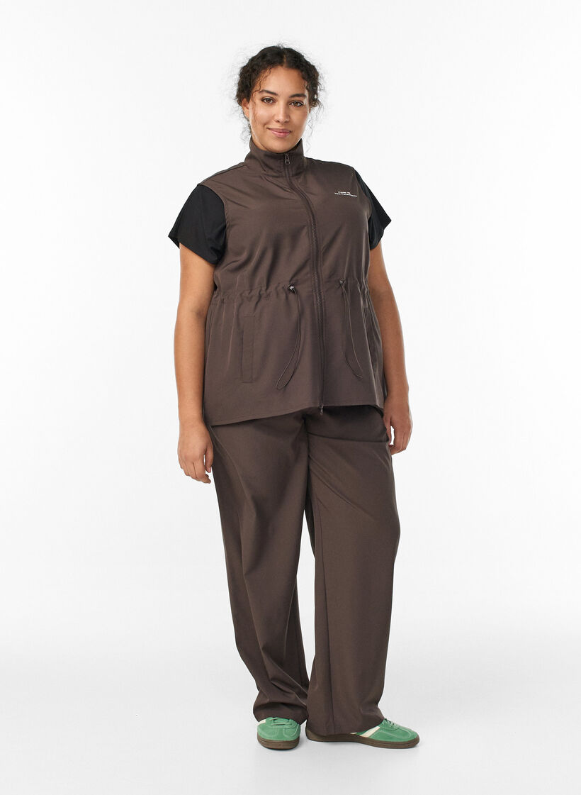 &AElig;rmel&oslash;s vest med elastisk talje, Brun, Model