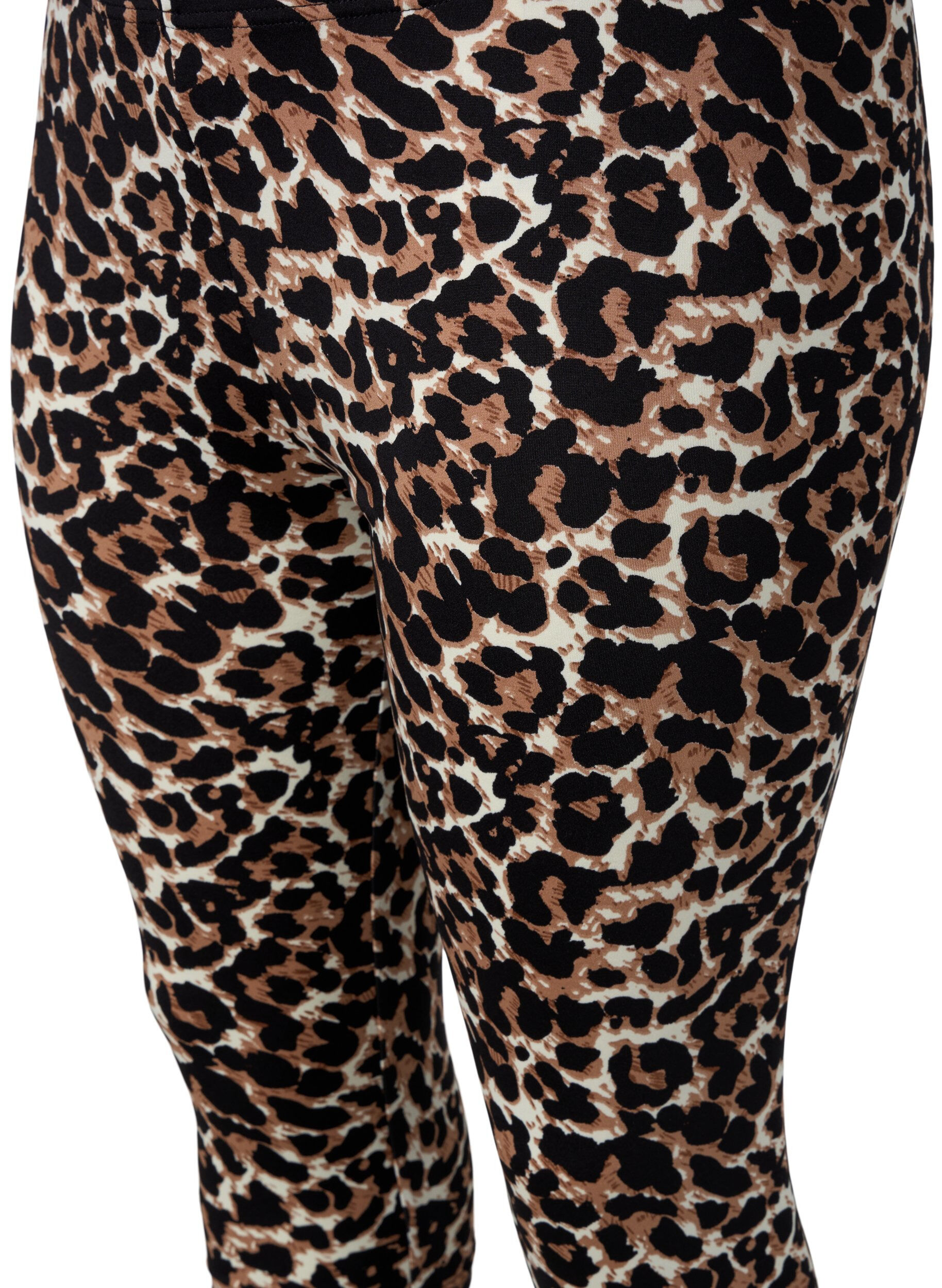 Zizzi 2-pak 3/4 leggings, Black / LEO AOP, Packshot image number 3