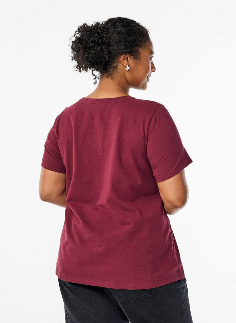 Ensfarvet basis t-shirt i bomuld, Mørk Bordeaux, Model image number 2