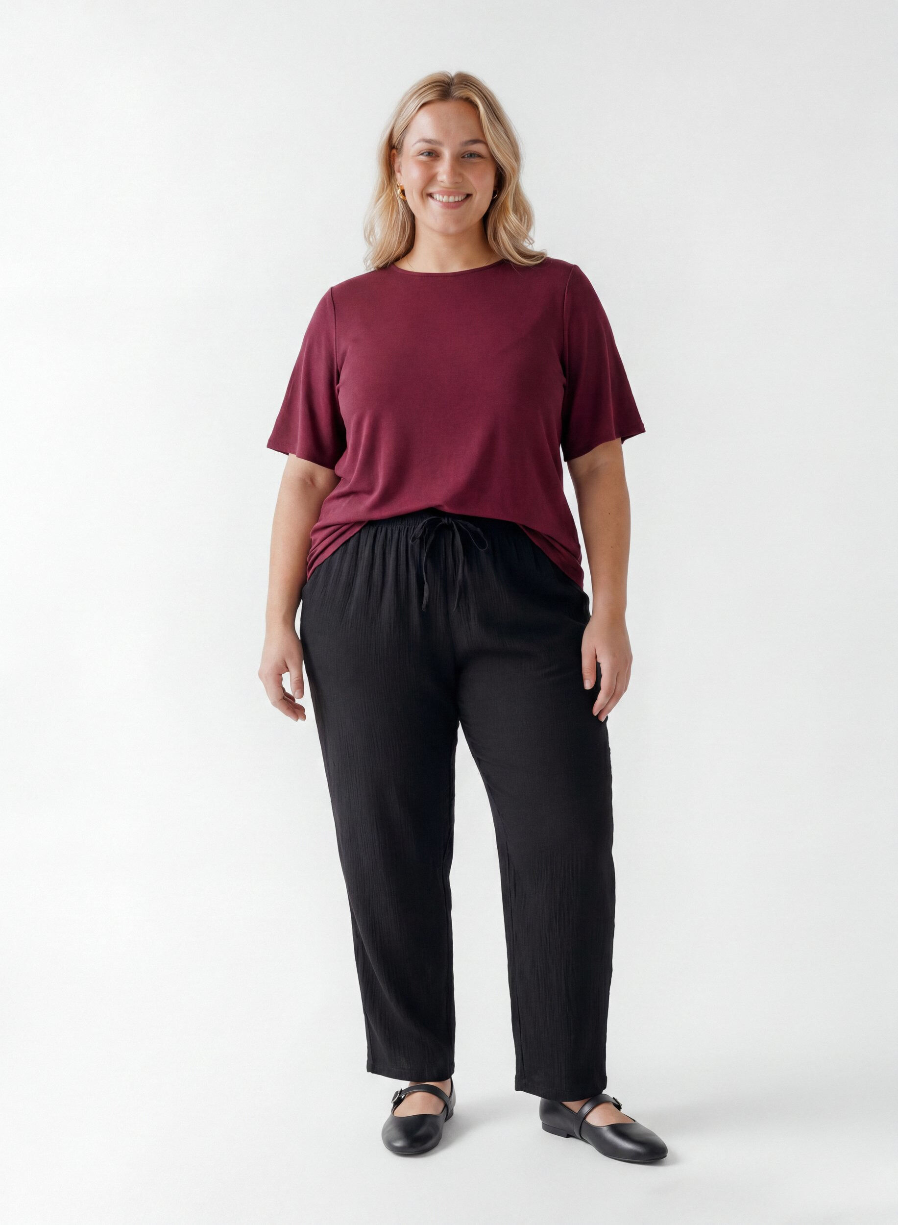 ZizziKort&aelig;rmet v&aelig;vet bluse med rund hals, R&oslash;d, Model image number 1