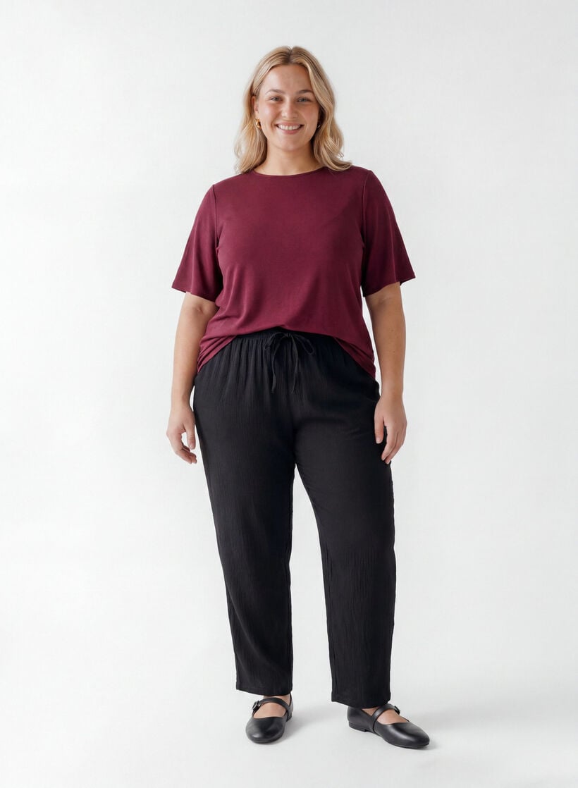 Kort&aelig;rmet v&aelig;vet bluse med rund hals, R&oslash;d, Model image number 1
