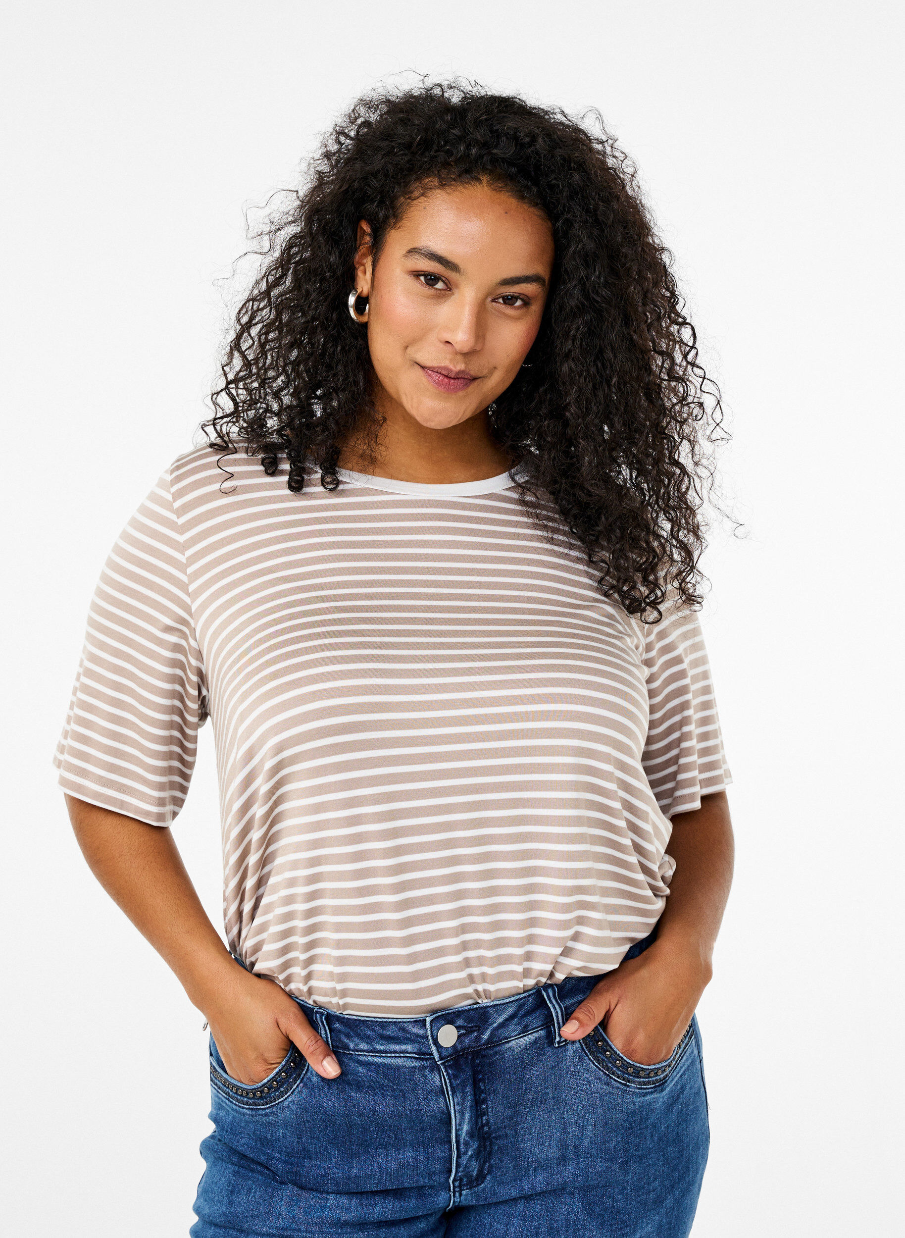 Zizzi T-shirt med TENCEL&trade; Lyocell og striber, Beige, Model image number 0