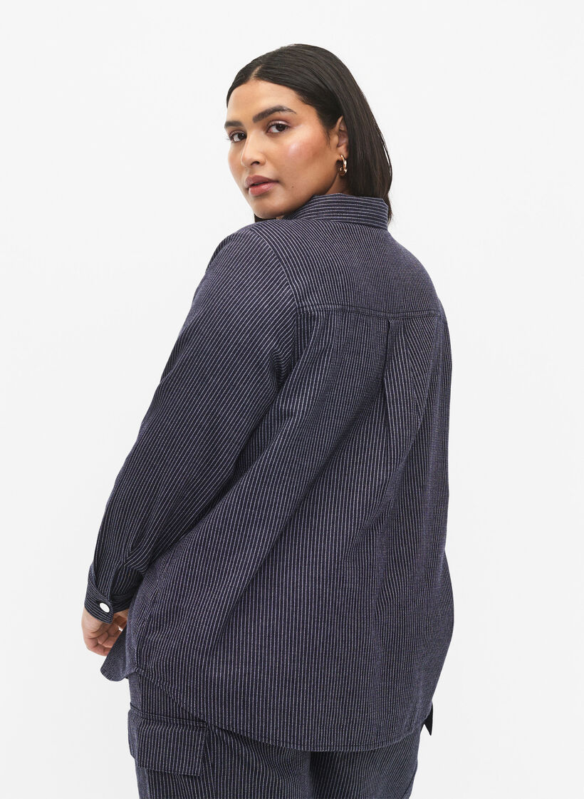 Nålestribet skjorte i bomuld, Dark Blue Stripe, Model image number 1