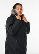 Lang vinterjakke med h&aelig;tte og imiteret pelskrave, Sort, Model image number 3
