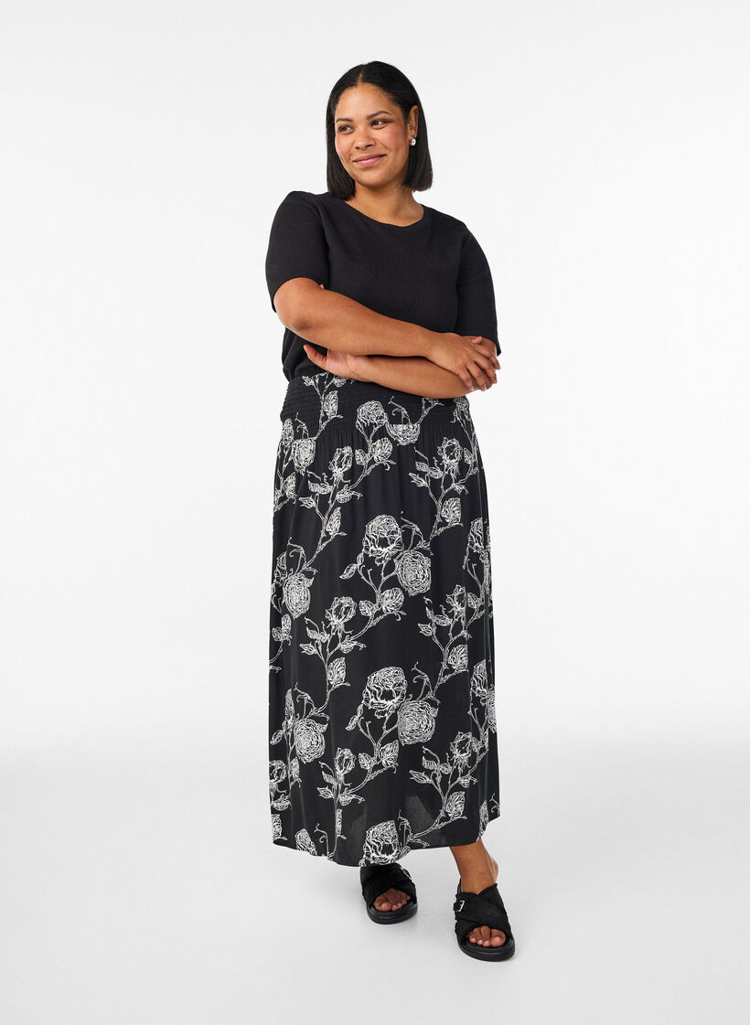 Maxinederdel i viskose med smock, Sort, Model image number 0