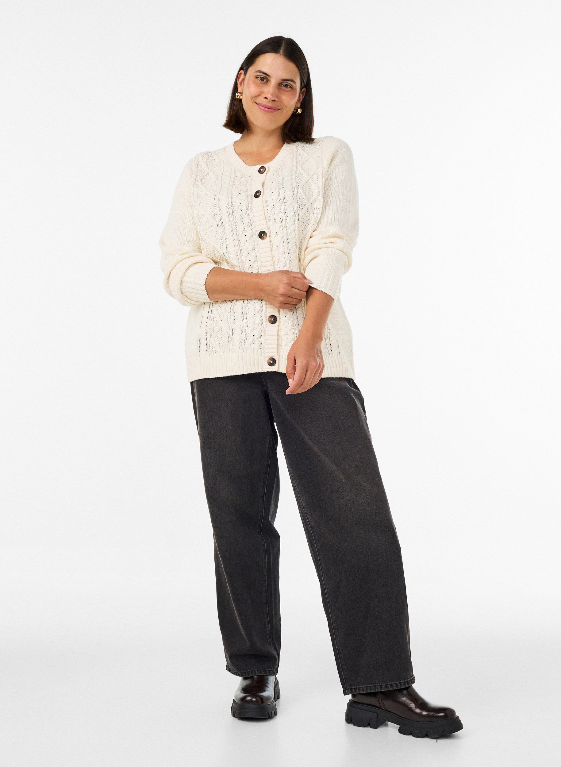 ZizziCardigan med kabelstrikket m&oslash;nster, Vanilla, Model image number 1